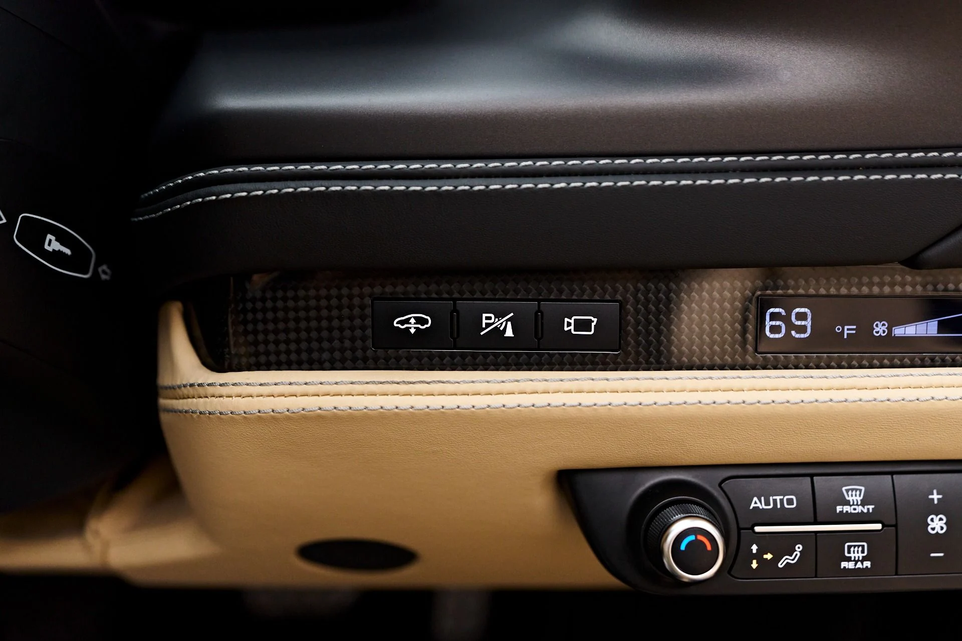 mph063_1841297672_Used_2022_Ferrari_F8_Spider_Base_1769106989_073e5bf71c