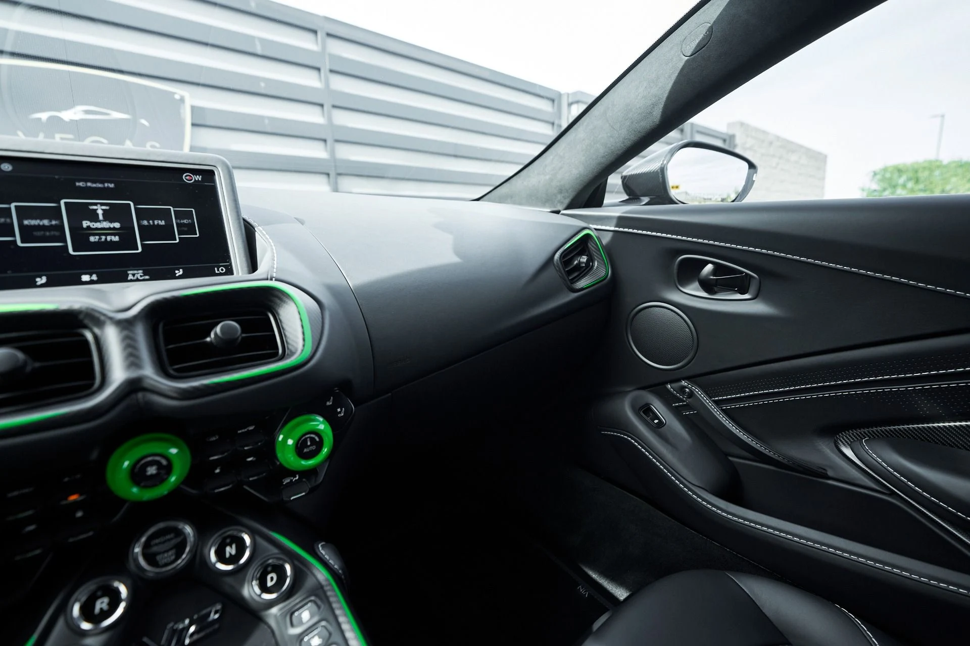 mph063_1886322501_Used_2023_Aston_Martin_Vantage_Base_1762913663_ae78eebaf9