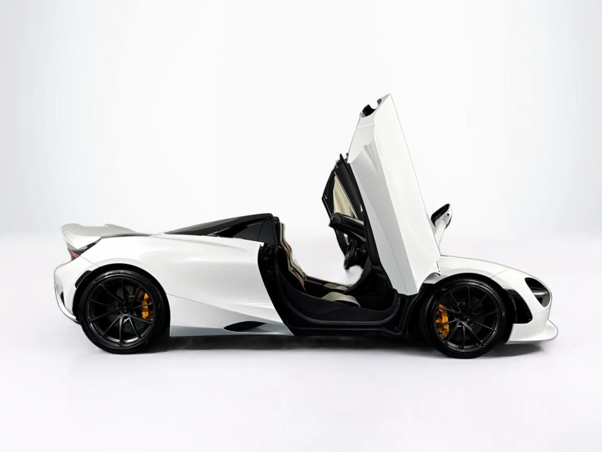 mph063_1902251980_Used_2024_Mc_Laren_750_S_Spider_1788340258_629e049503
