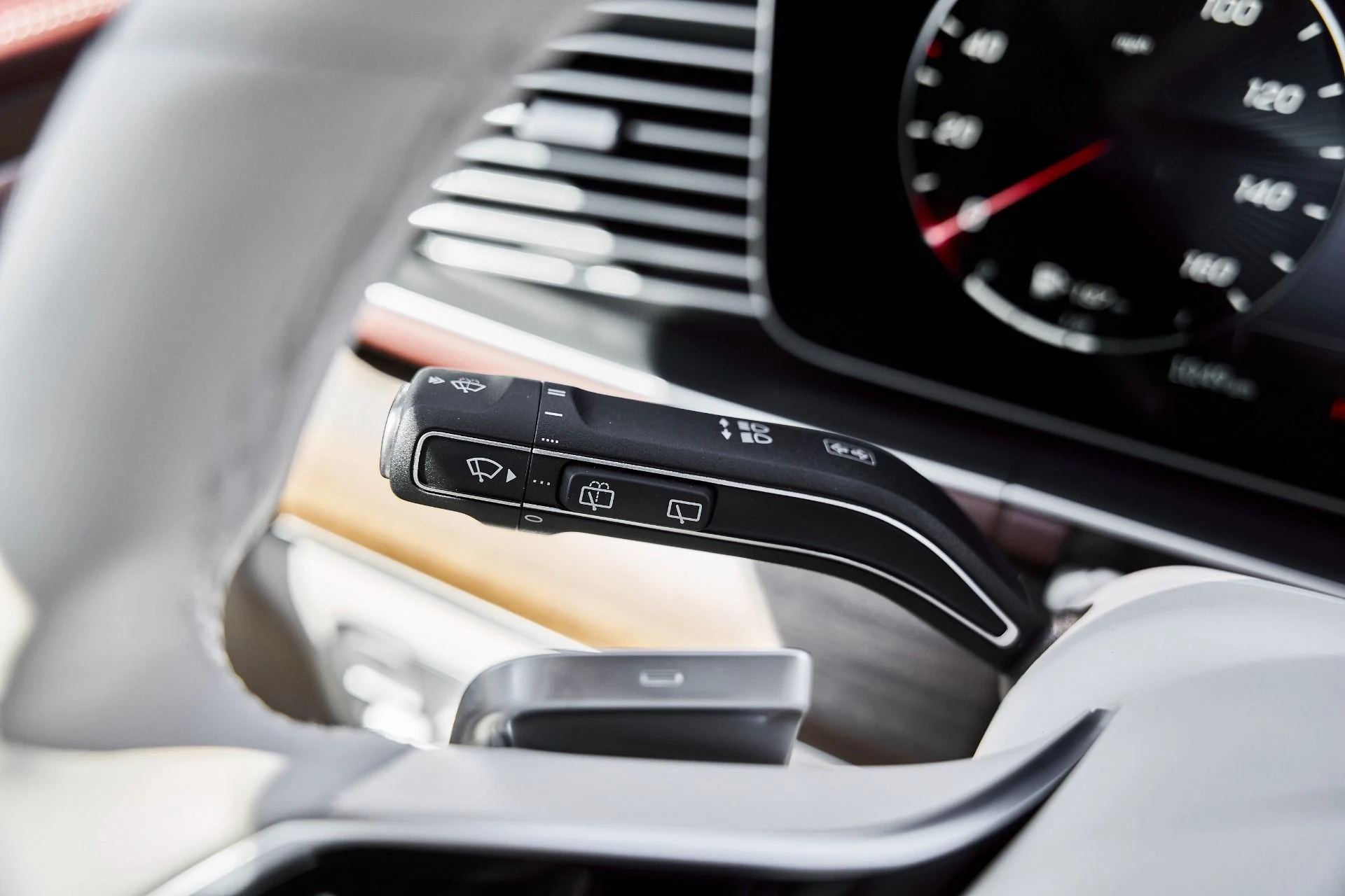 mph063_1902583452_Used_2026_Mercedes_Benz_GLS_Maybach_GLS_600_1776732878_6088c6a20c