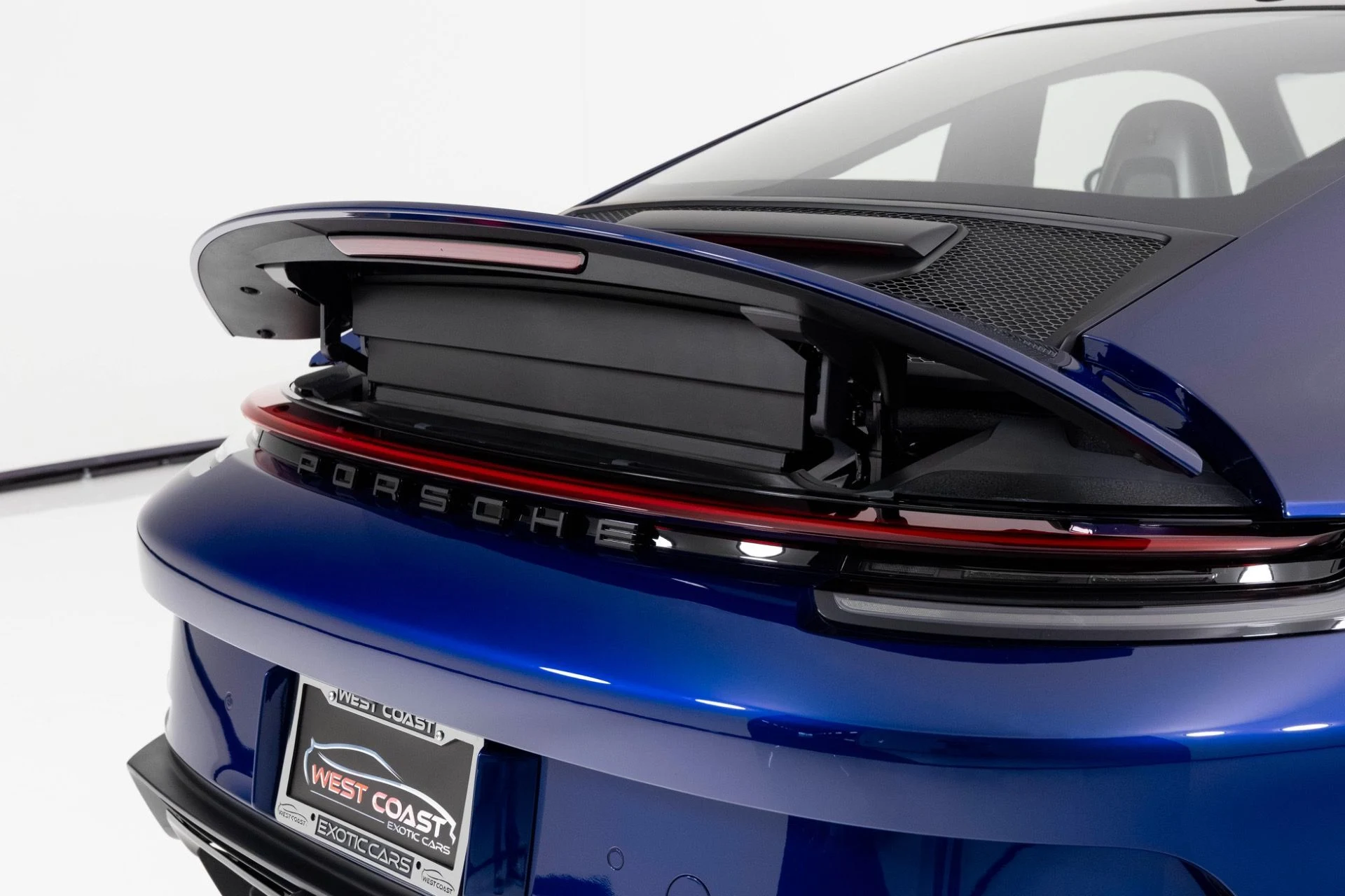 mph063_1920086960_Used_2022_Porsche_911_GT_3_Touring_1764706412_e6543ca7e8