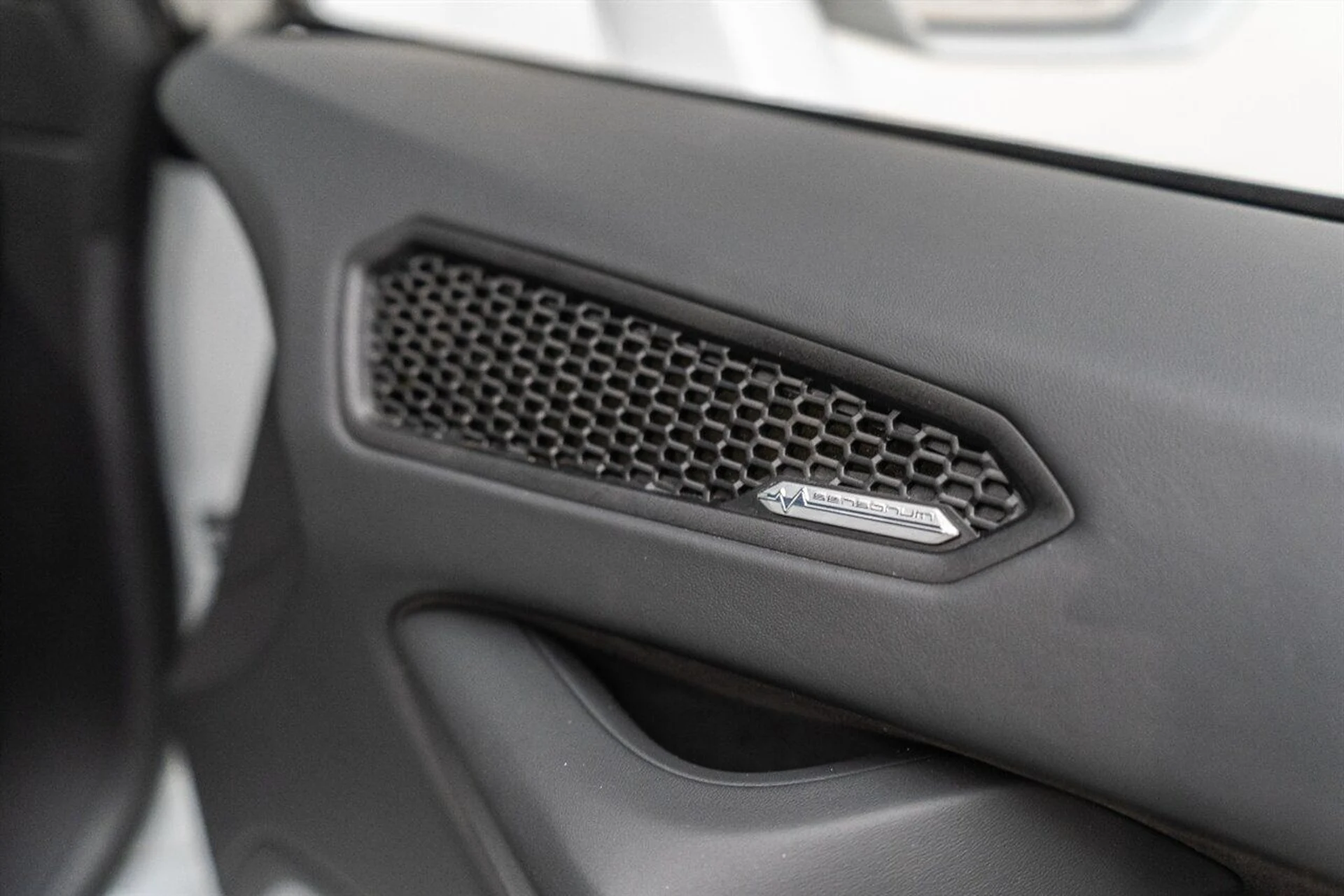 mph063_1956003797_749875b9bf_1280_2a706fb82c