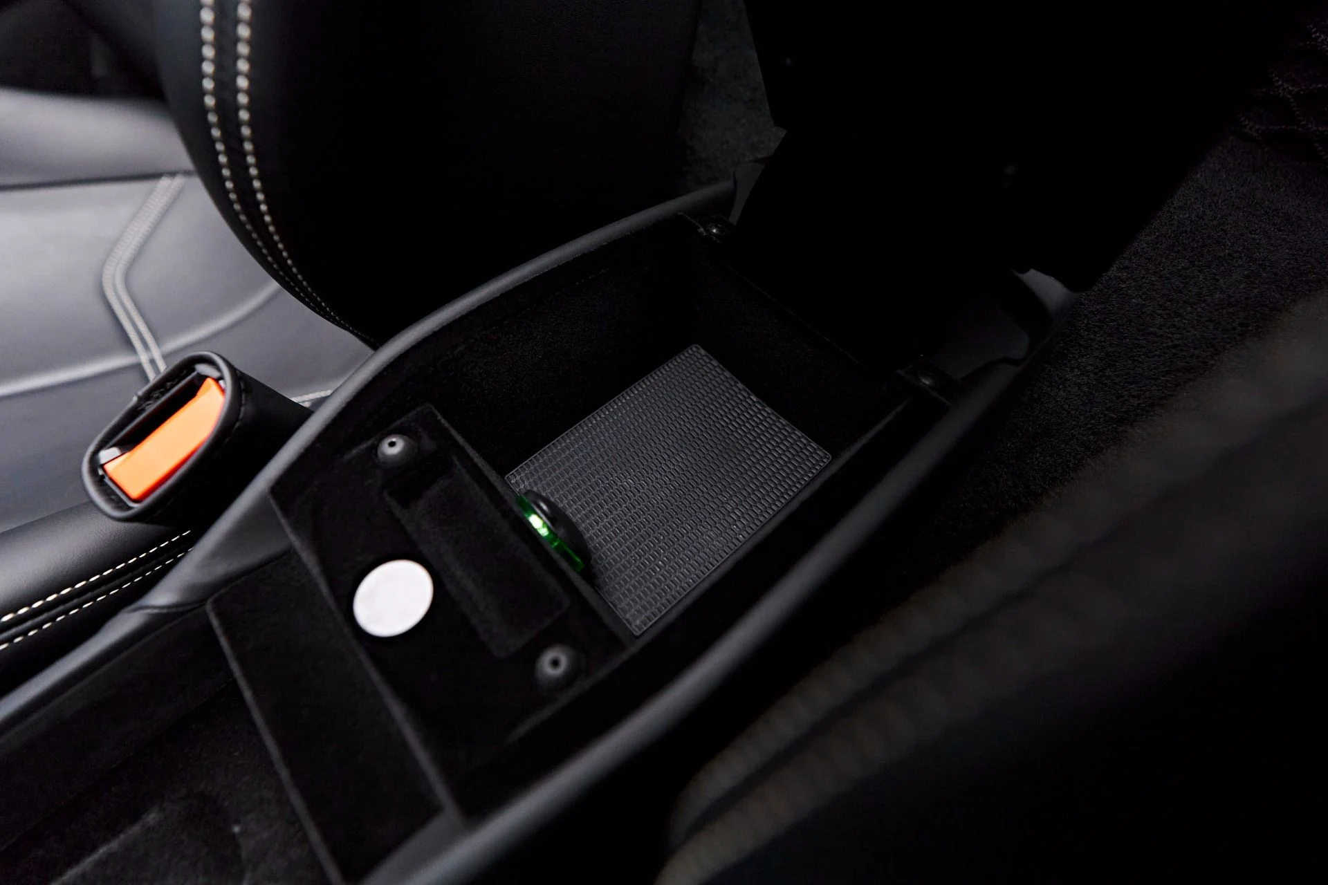 mph063_1989130860_Used_2018_Ferrari_488_Spider_Base_1717624092_cc8b7e717a