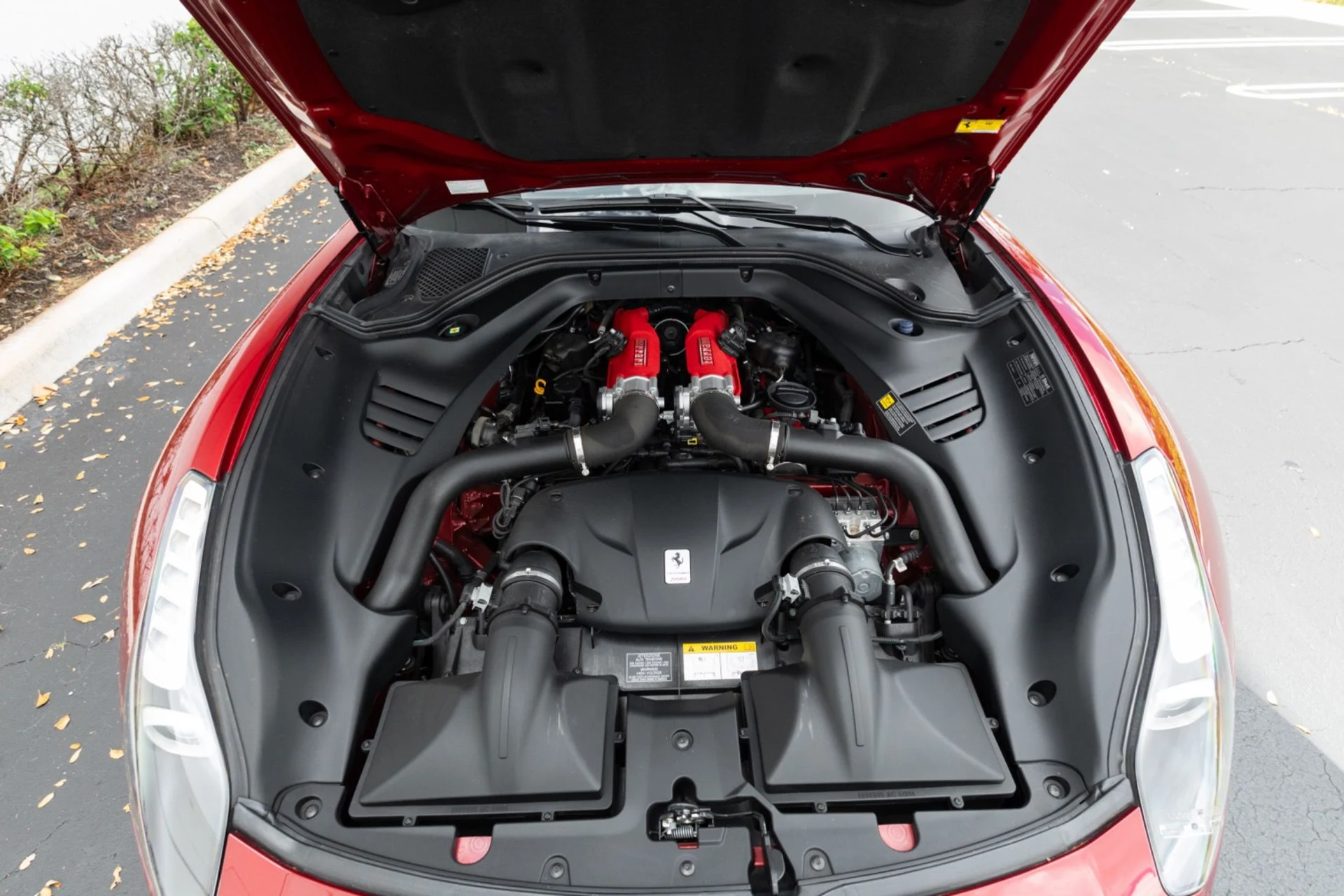 mph063_1996489508_Used_2015_Ferrari_California_T_1773337239_19893a1d4c