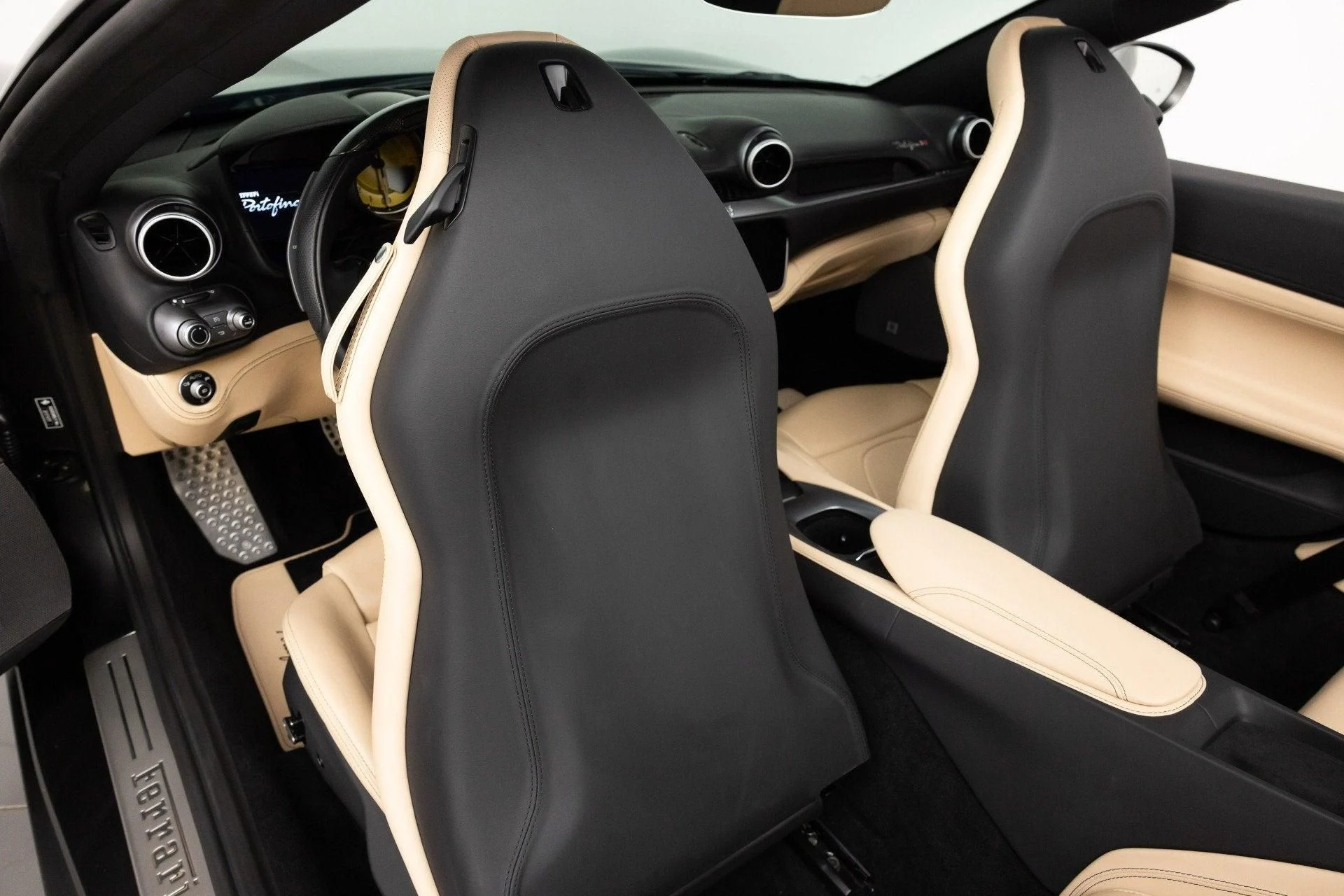 mph063_2020568660_Used_2023_Ferrari_Portofino_M_1784803726_61ce4d6b46