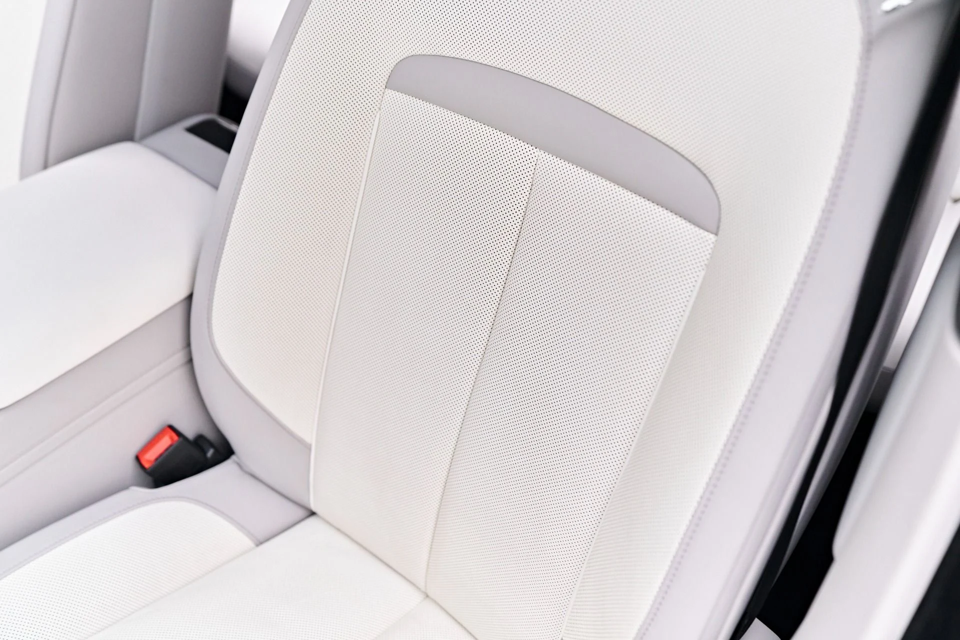 mph063_2042749109_Used_2024_Rolls_Royce_Ghost_Base_1752169894_61782194d2