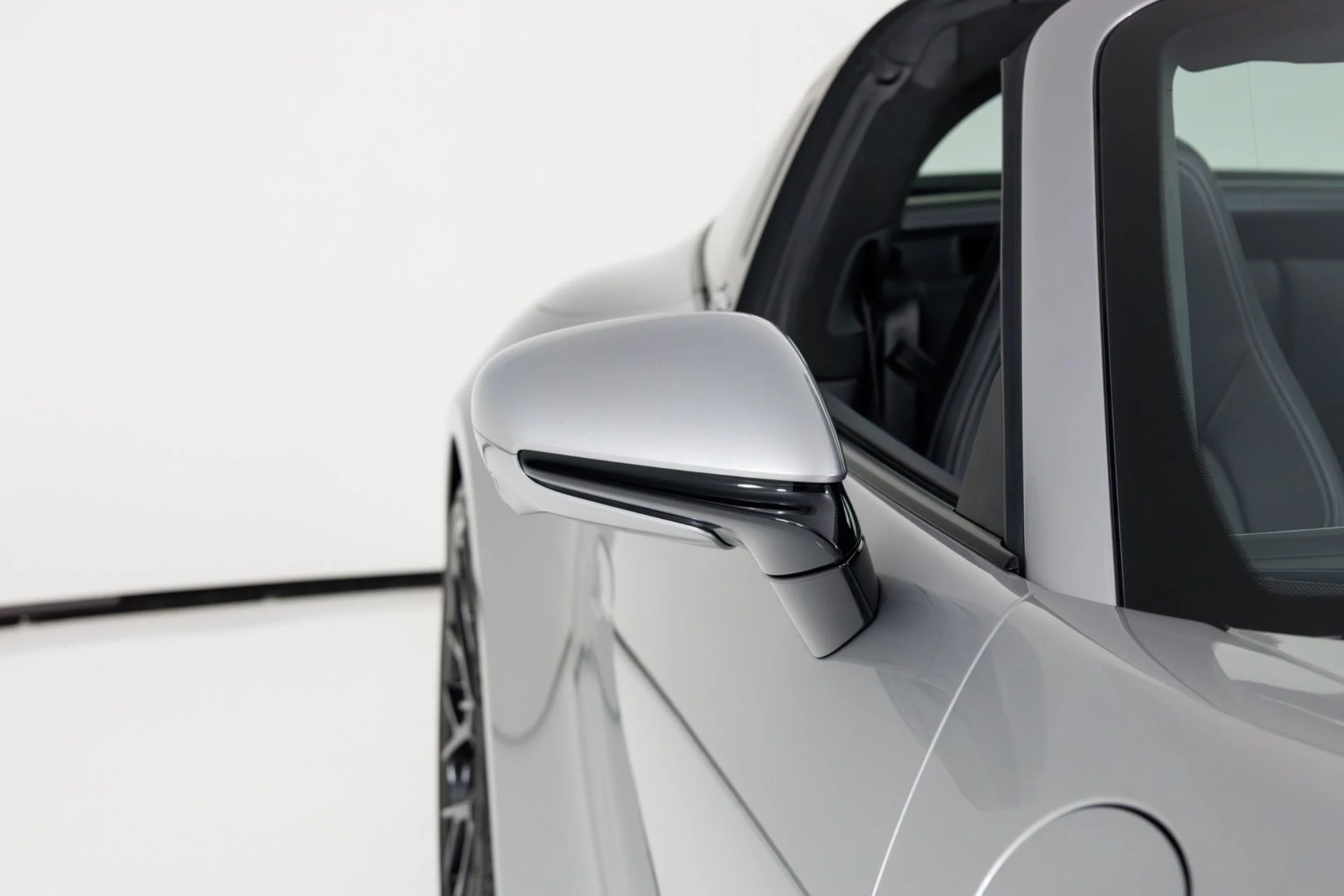 mph063_2161119476_Used_2022_Porsche_911_Targa_4_S_1772835290_46fd020f43