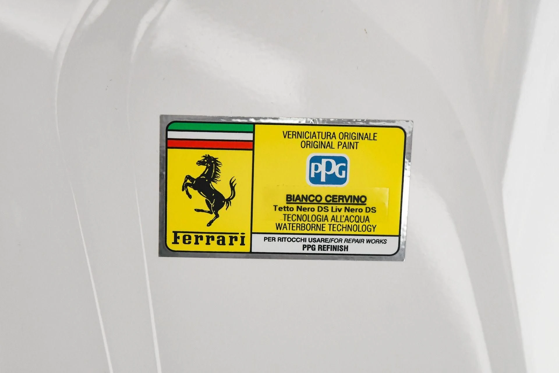 mph063_2174154222_Used_2025_Ferrari_296_GTS_CONV_1757451400_b5784cbda7