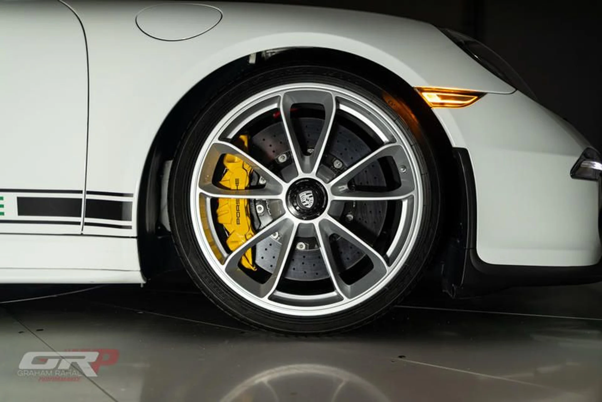 mph063_217505965_BF_13_DBB_0_097_C_44_AC_A9_E0_A7_BBF_53_D5039_c3ab685808