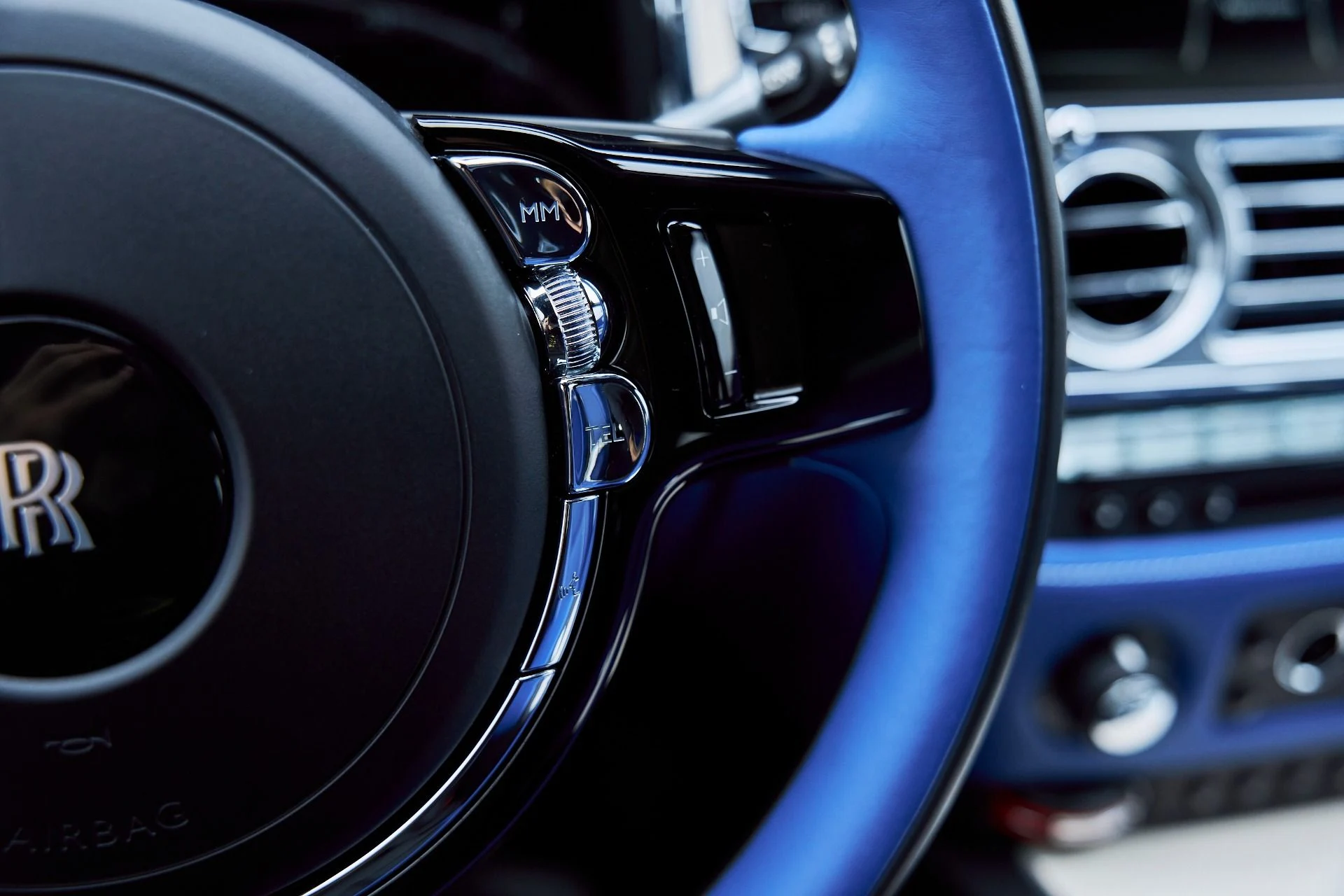 mph063_2175946480_Used_2019_Rolls_Royce_Ghost_Base_1767224366_a9e96c2a8f