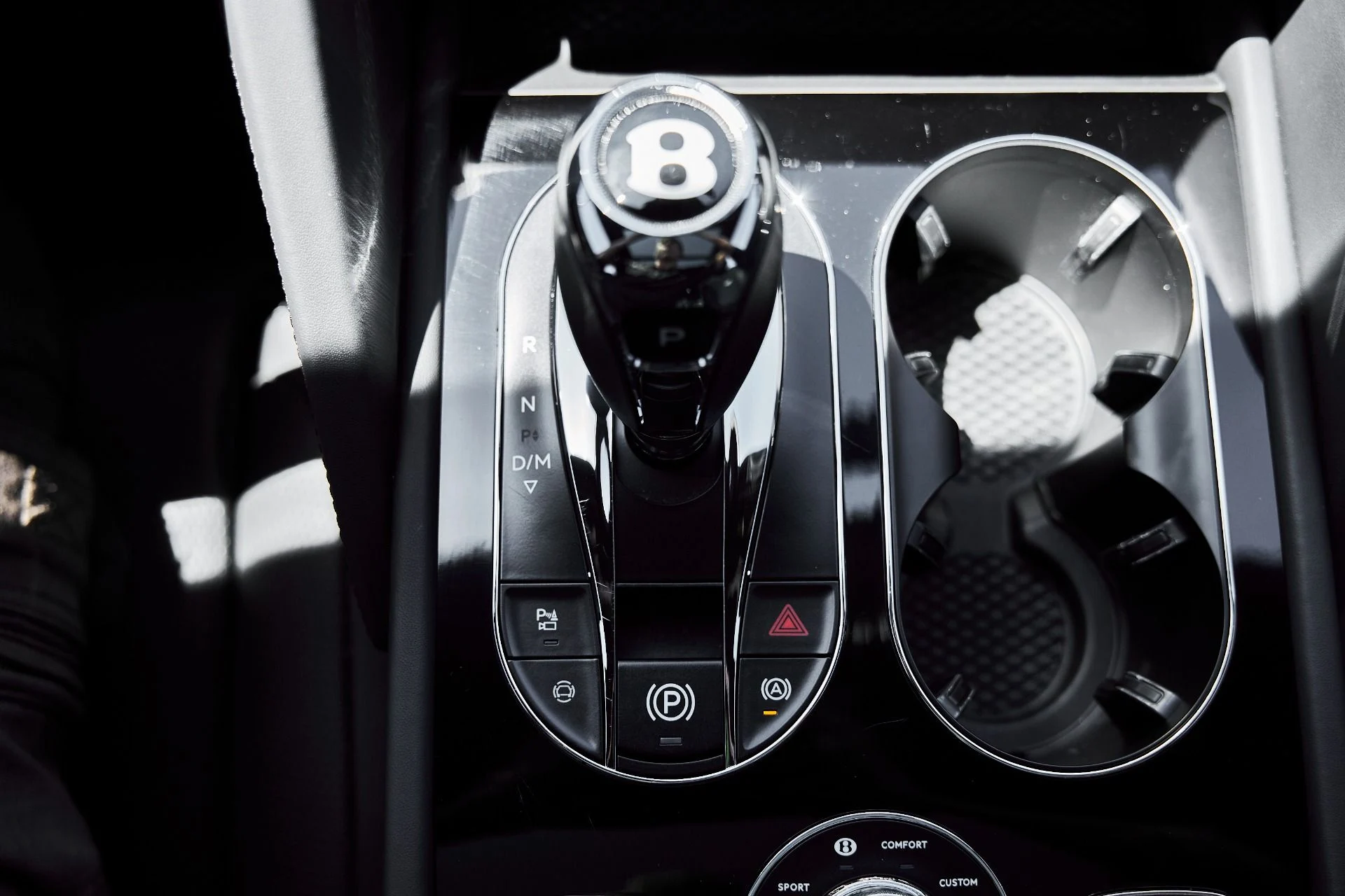 mph063_220710507_Used_2024_Bentley_Bentayga_1778202858_a6a6350198