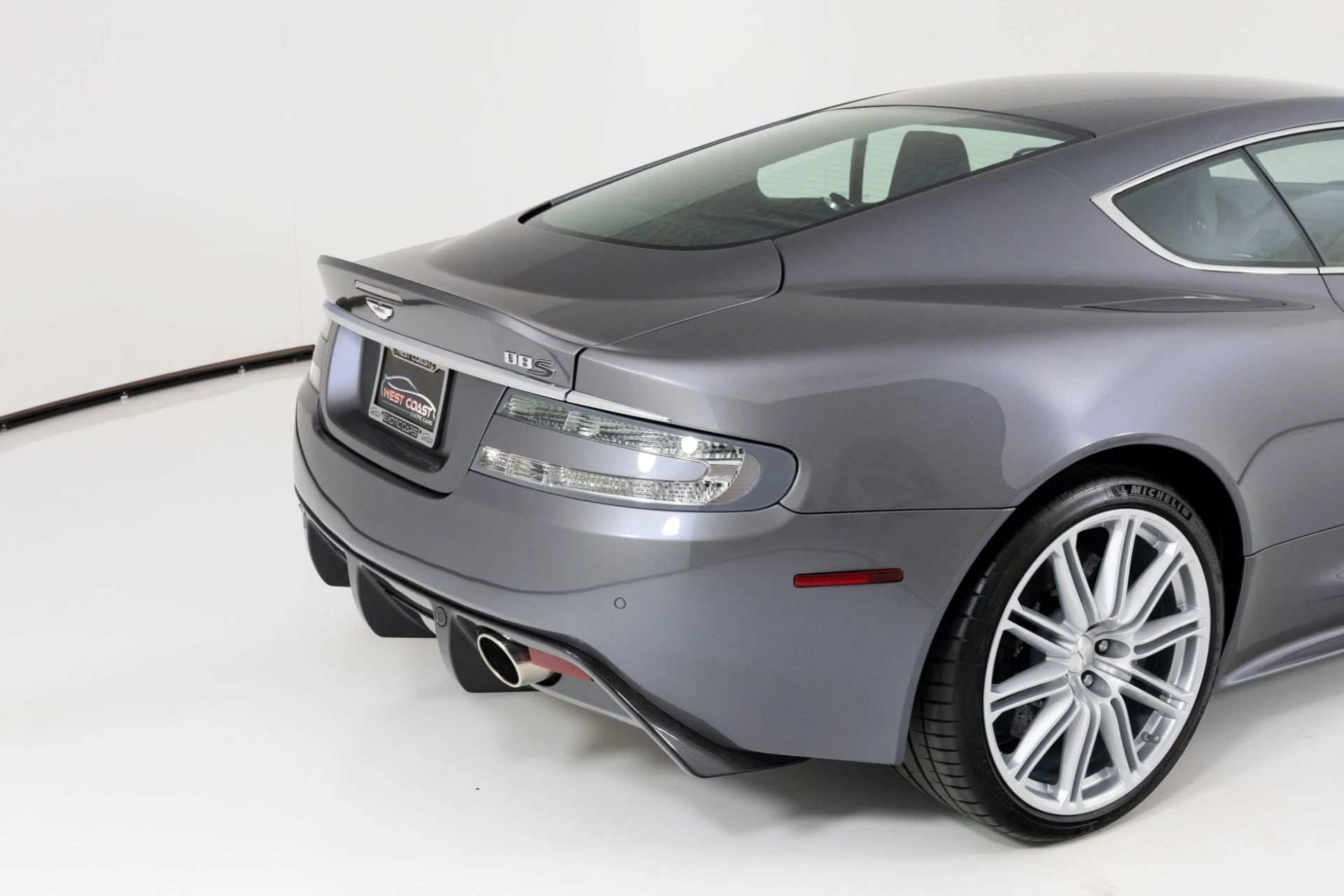 mph063_2217960094_Used_2009_Aston_Martin_DBS_1763602408_3fdadf549c