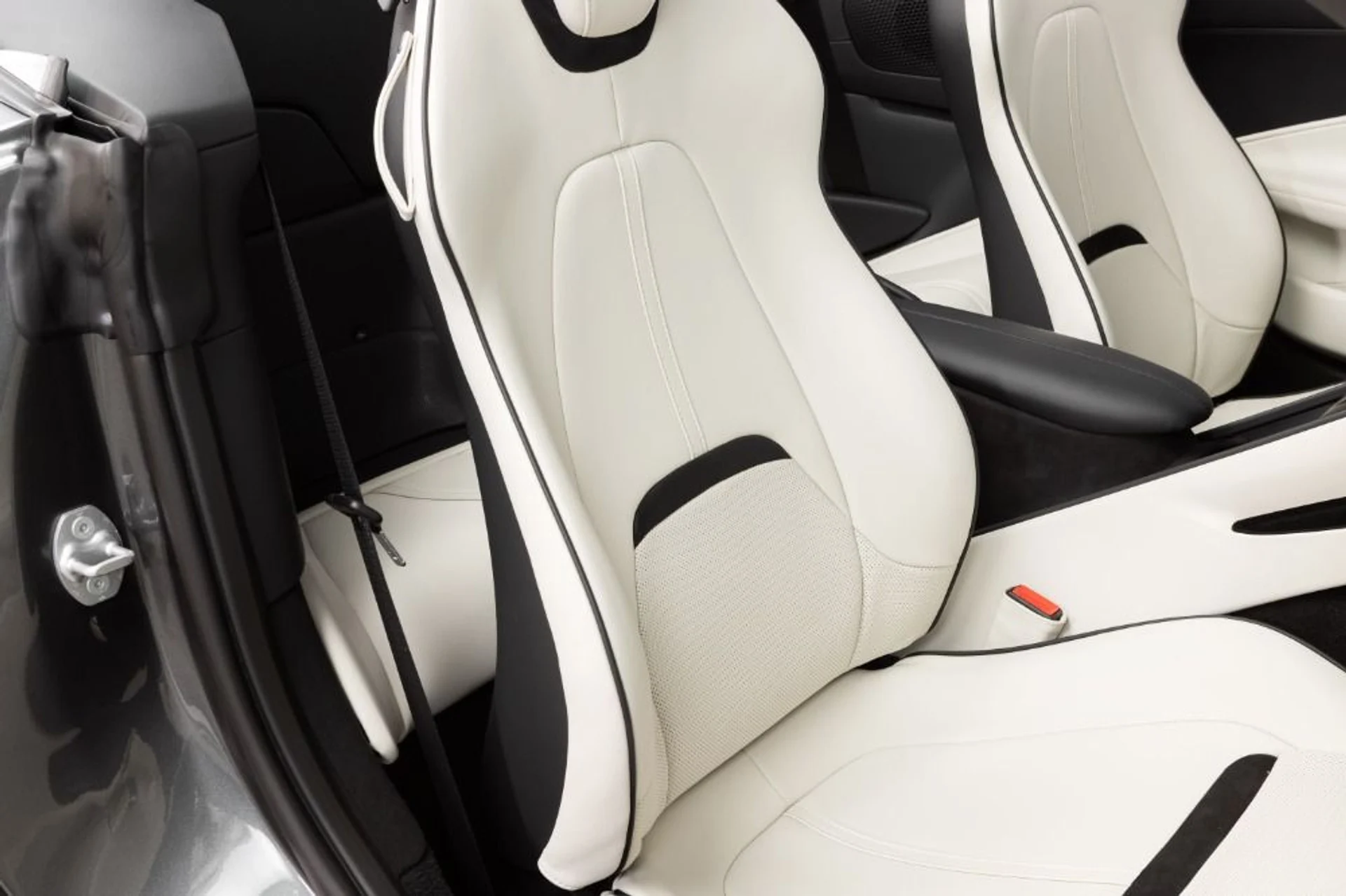 mph063_22220673_Used_2024_Ferrari_Roma_Spider_756230943c