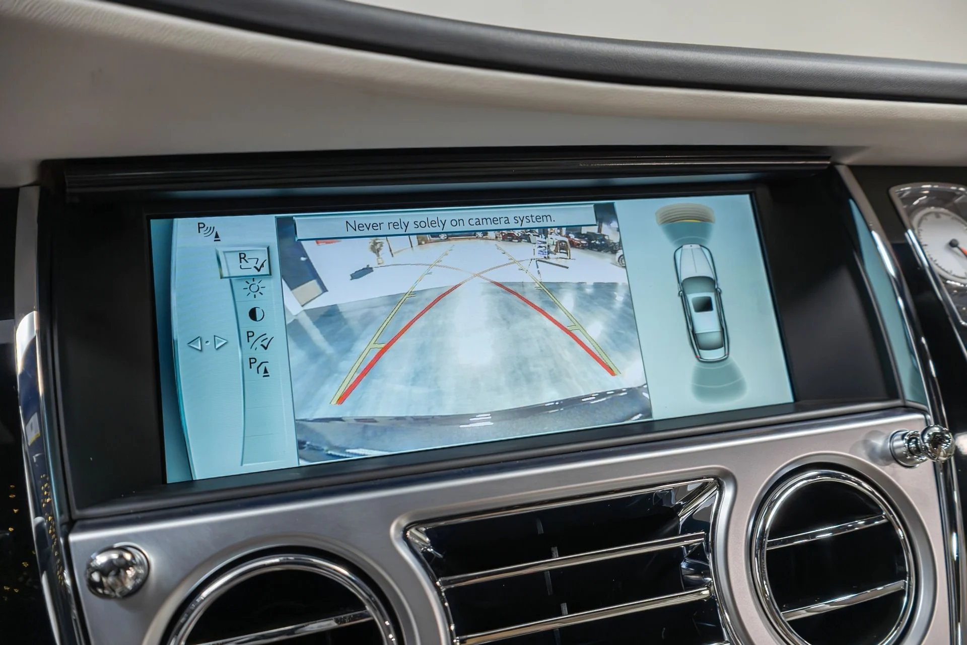 mph063_2240239528_Used_2016_Rolls_Royce_Wraith_1765322515_478d96b90b