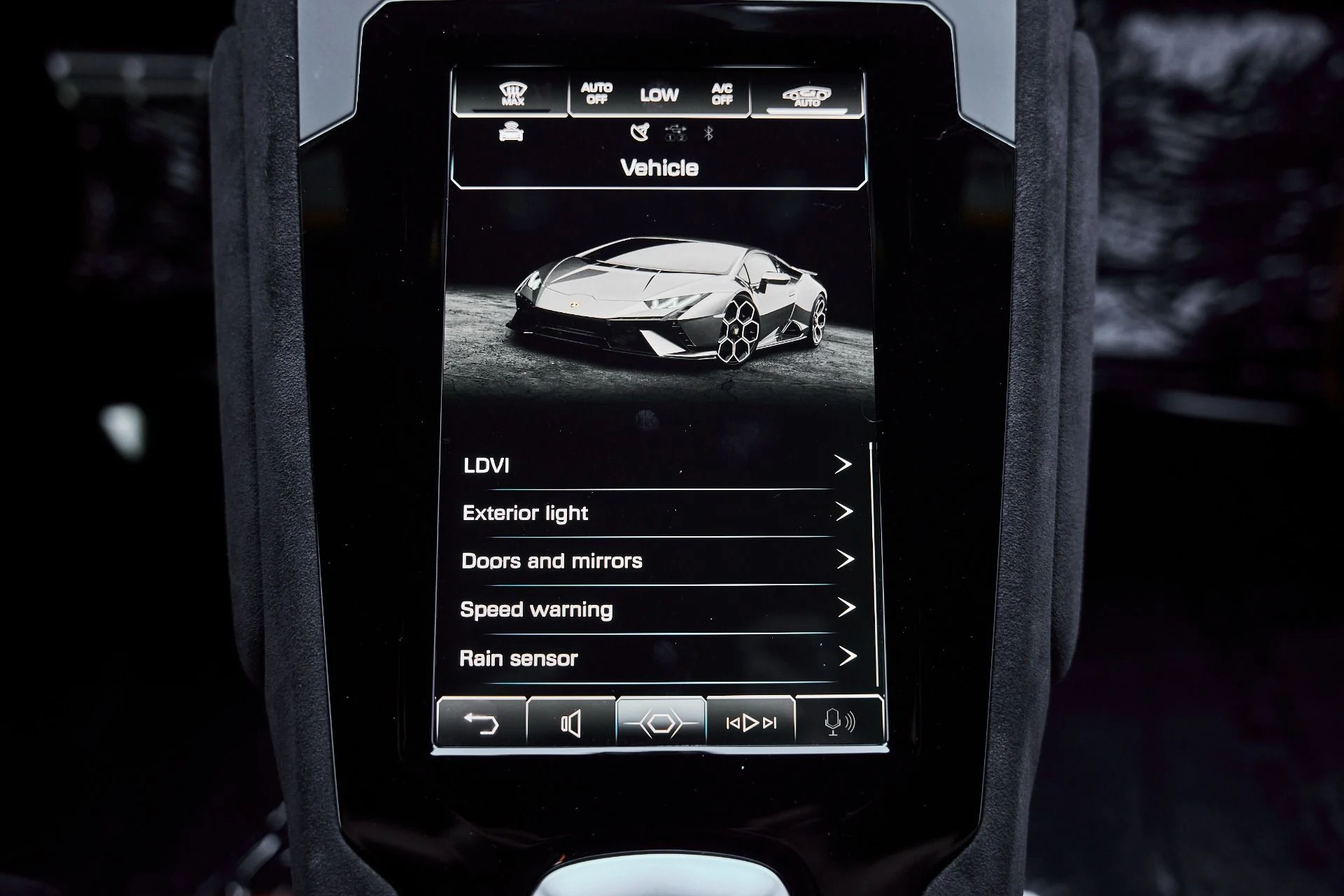 mph063_2248174248_Used_2023_Lamborghini_Huracan_Tecnica_Base_1777011713_2286eb3ca5