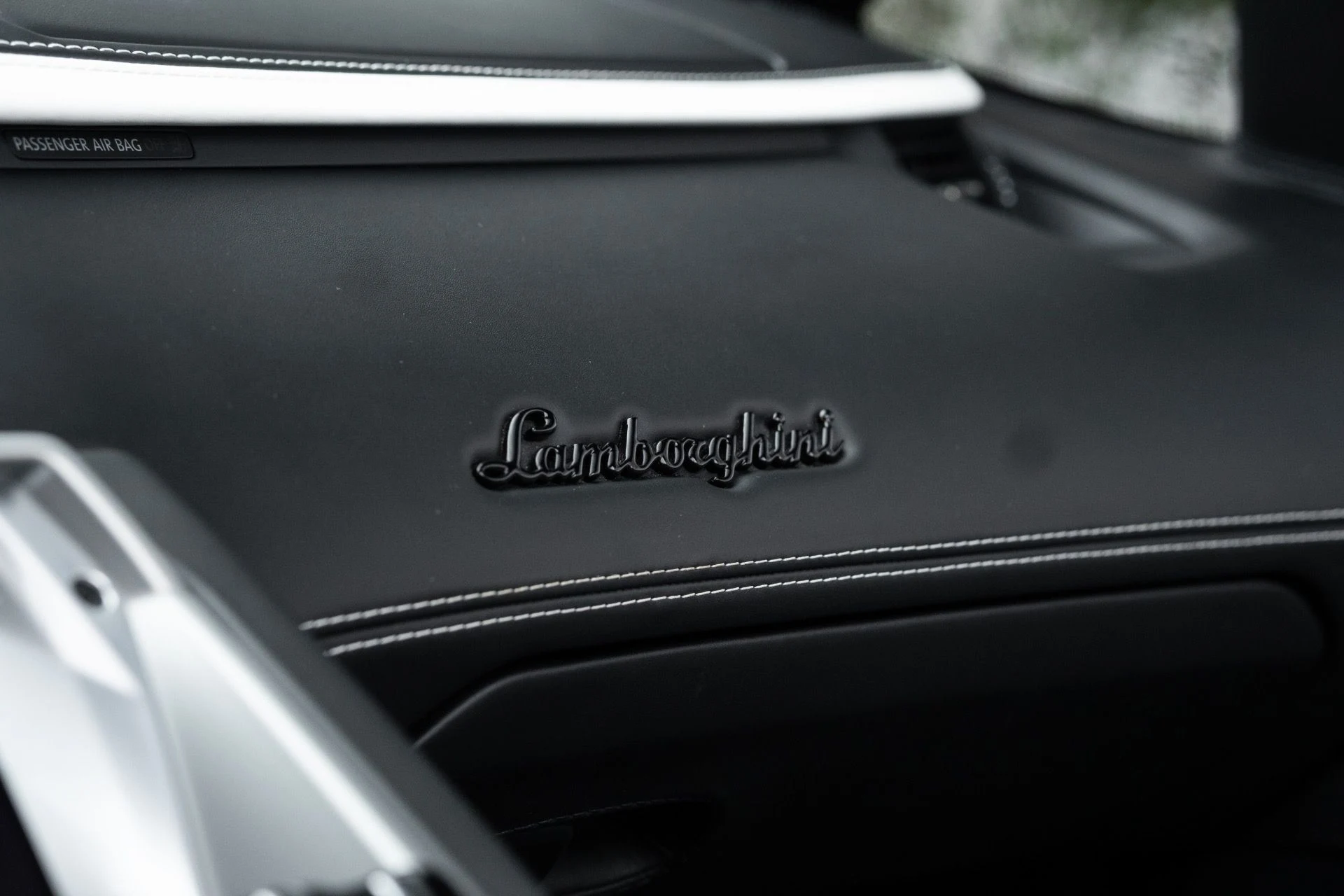 mph063_2255158346_Used_2018_Lamborghini_Aventador_Roadster_LP_740_4_S_1770343320_ac6b520e67