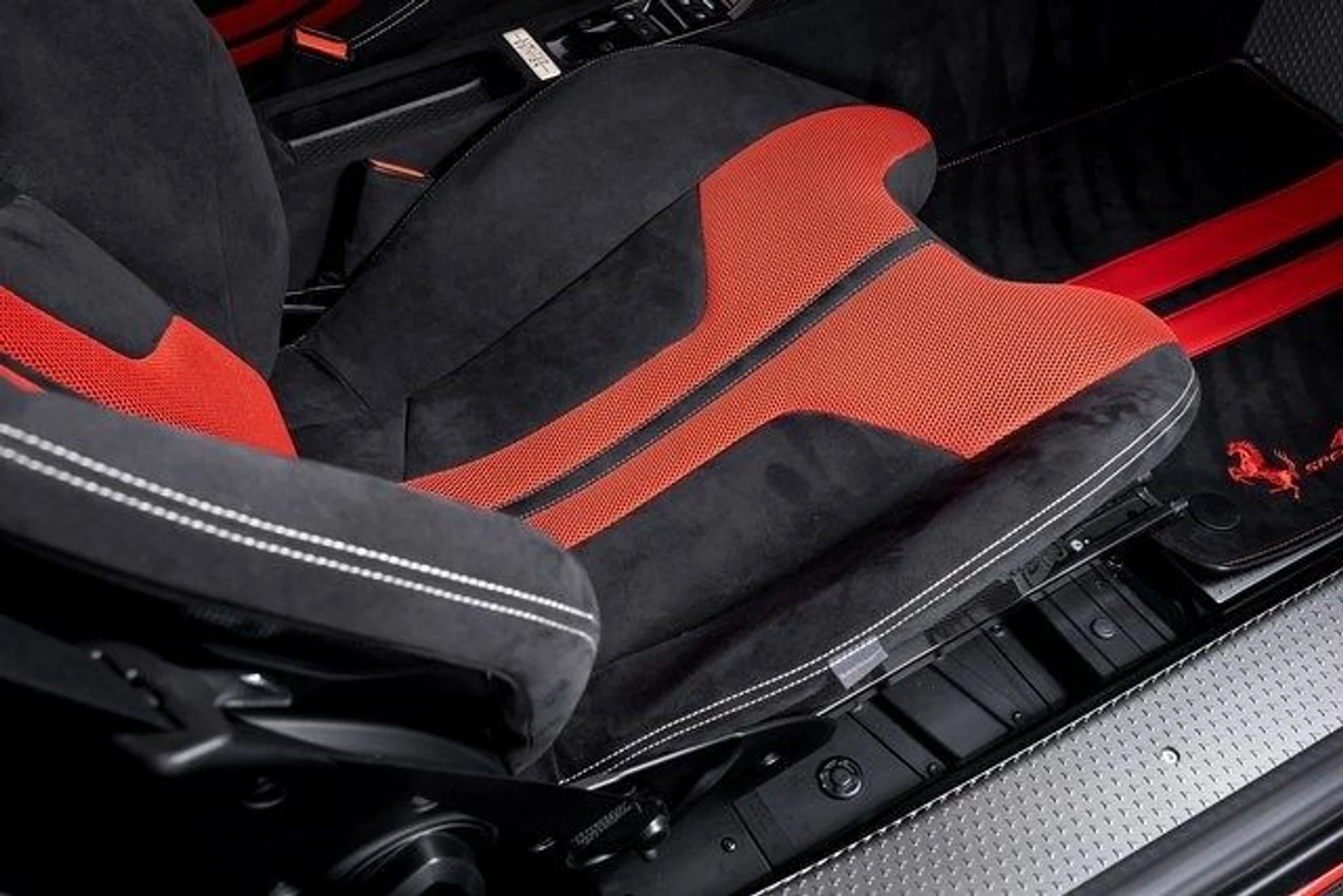 mph063_2263434950_2417ec07d4fc5fede3304442673269b8x_368de8a6fd