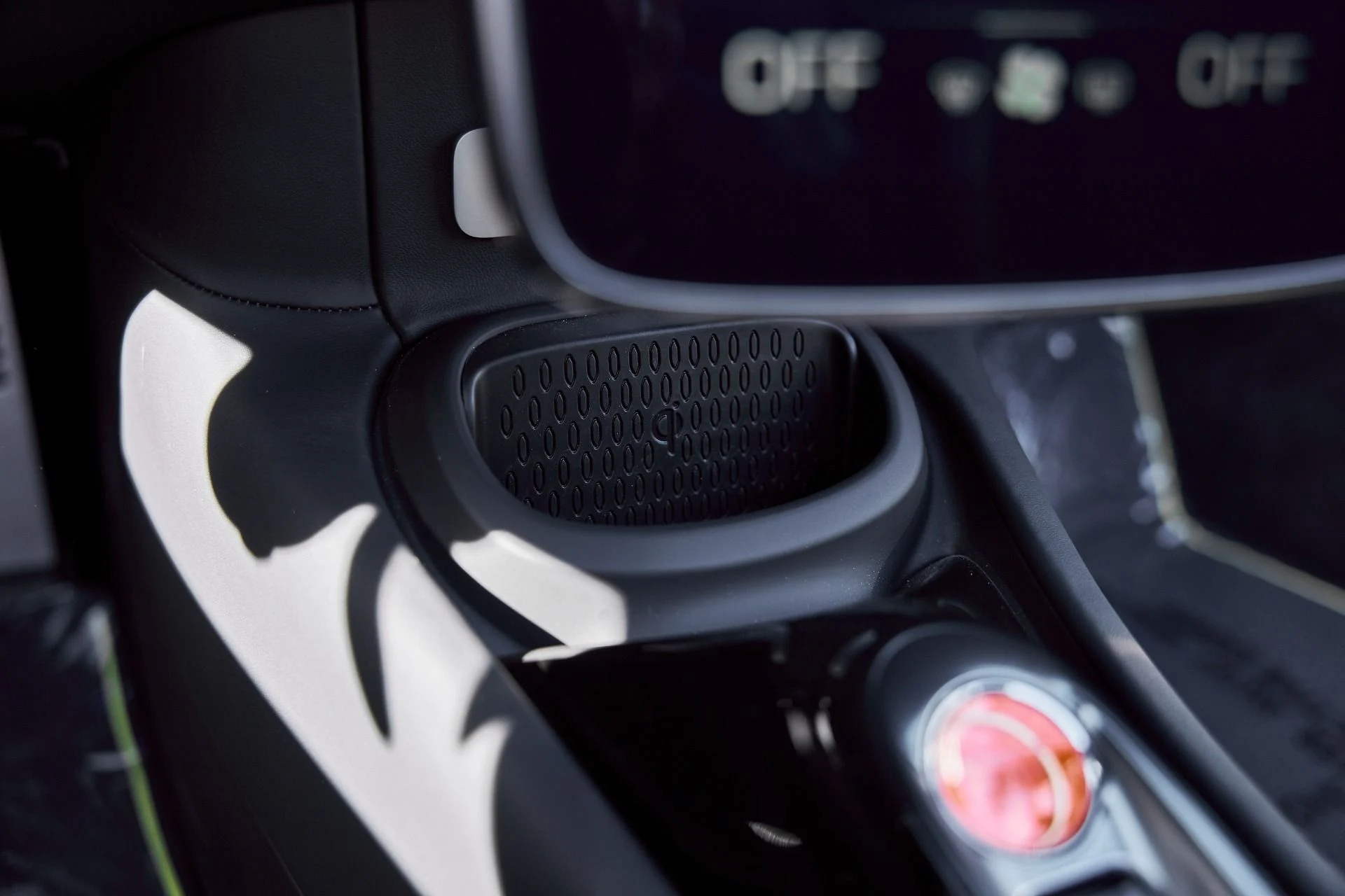 mph063_2274292232_Used_2025_Mc_Laren_Artura_Tech_Lux_1769825970_abf2d4793c