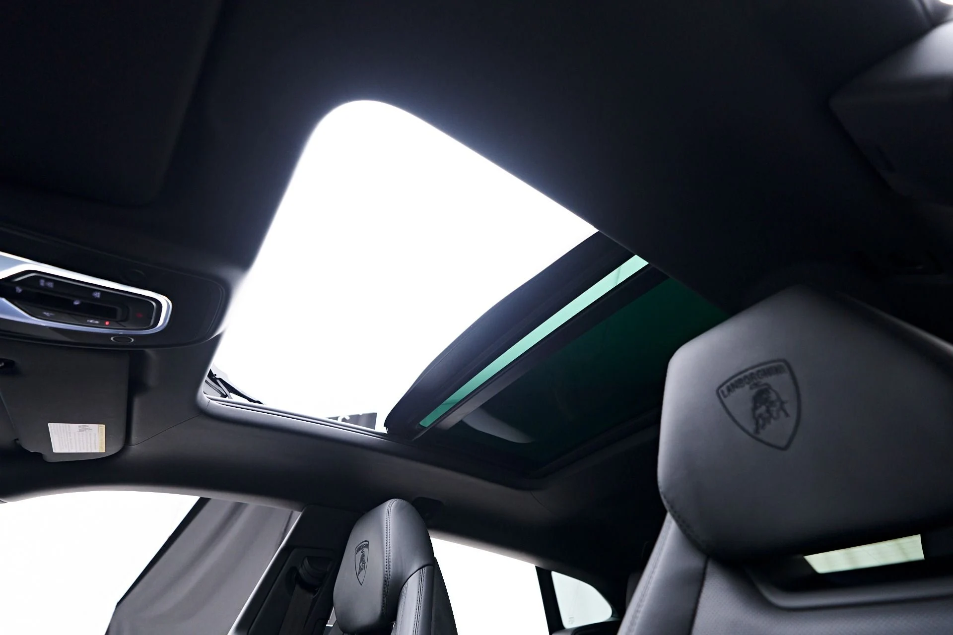 mph063_229292104_Used_2023_Lamborghini_Urus_Performante_1756943531_38f2c37511