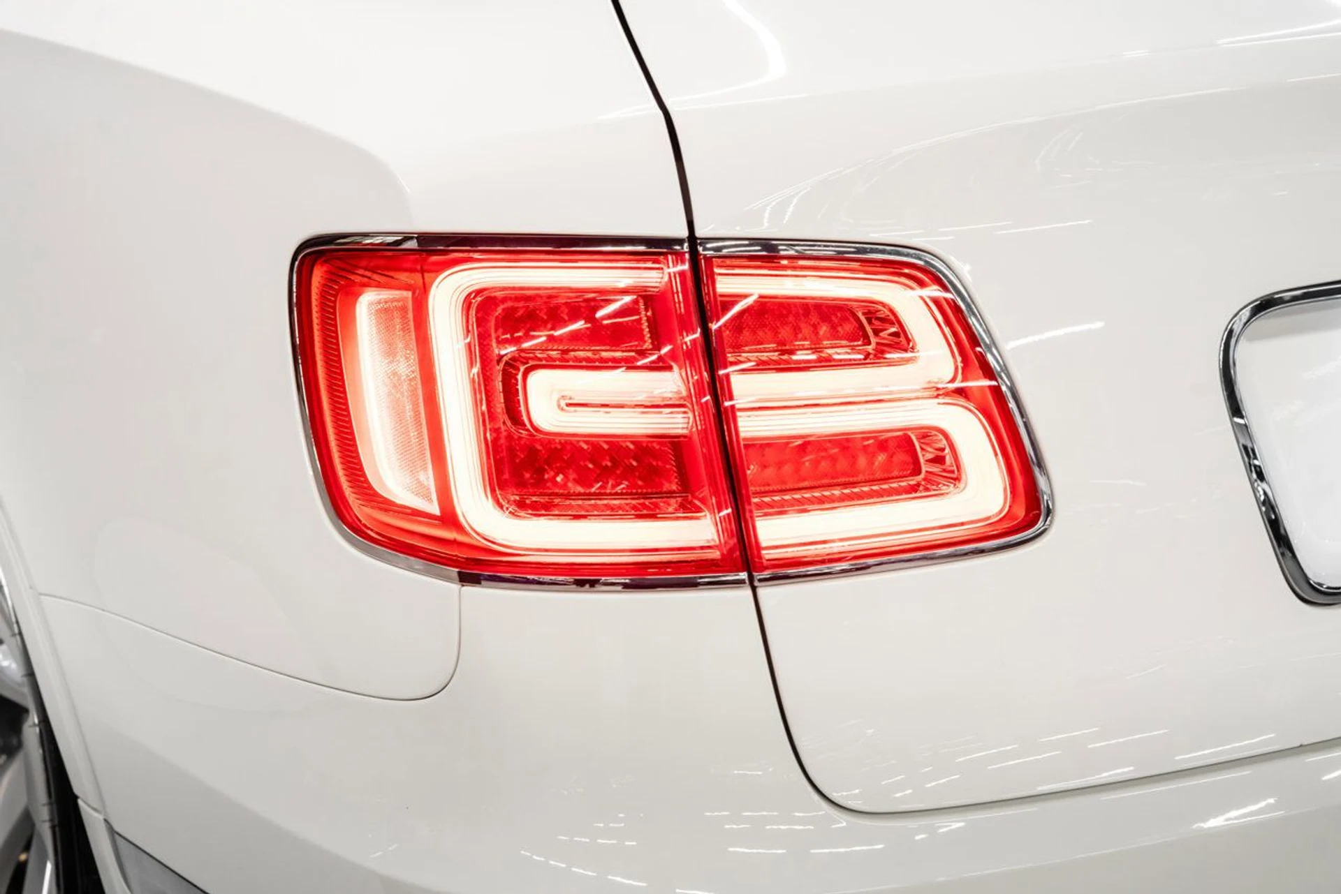 mph063_2294831029_bentley_bentayga_2019_b96be95844