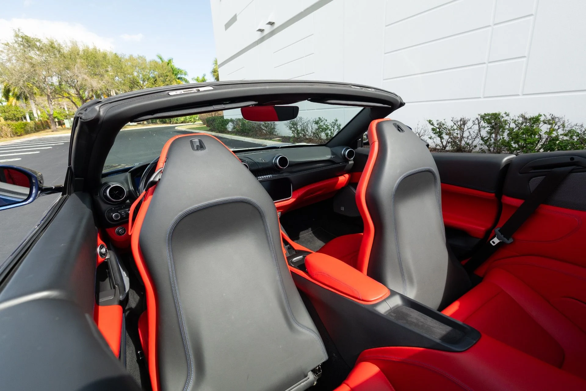 mph063_2295461477_Used_2019_Ferrari_Portofino_1780888386_7d3d0bd1af