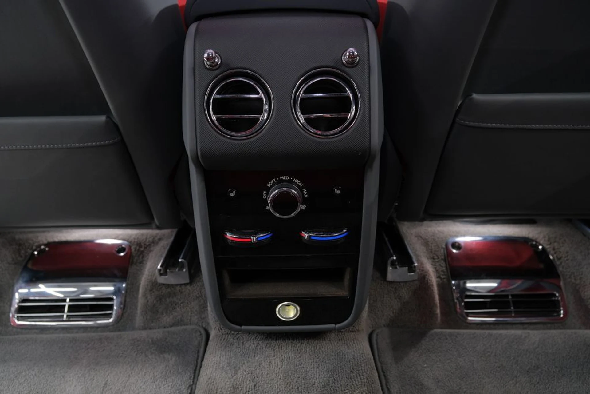 mph063_2336731698_cf435a1e4e2d44fe3c14a61d3ebb763e_70b9860eff