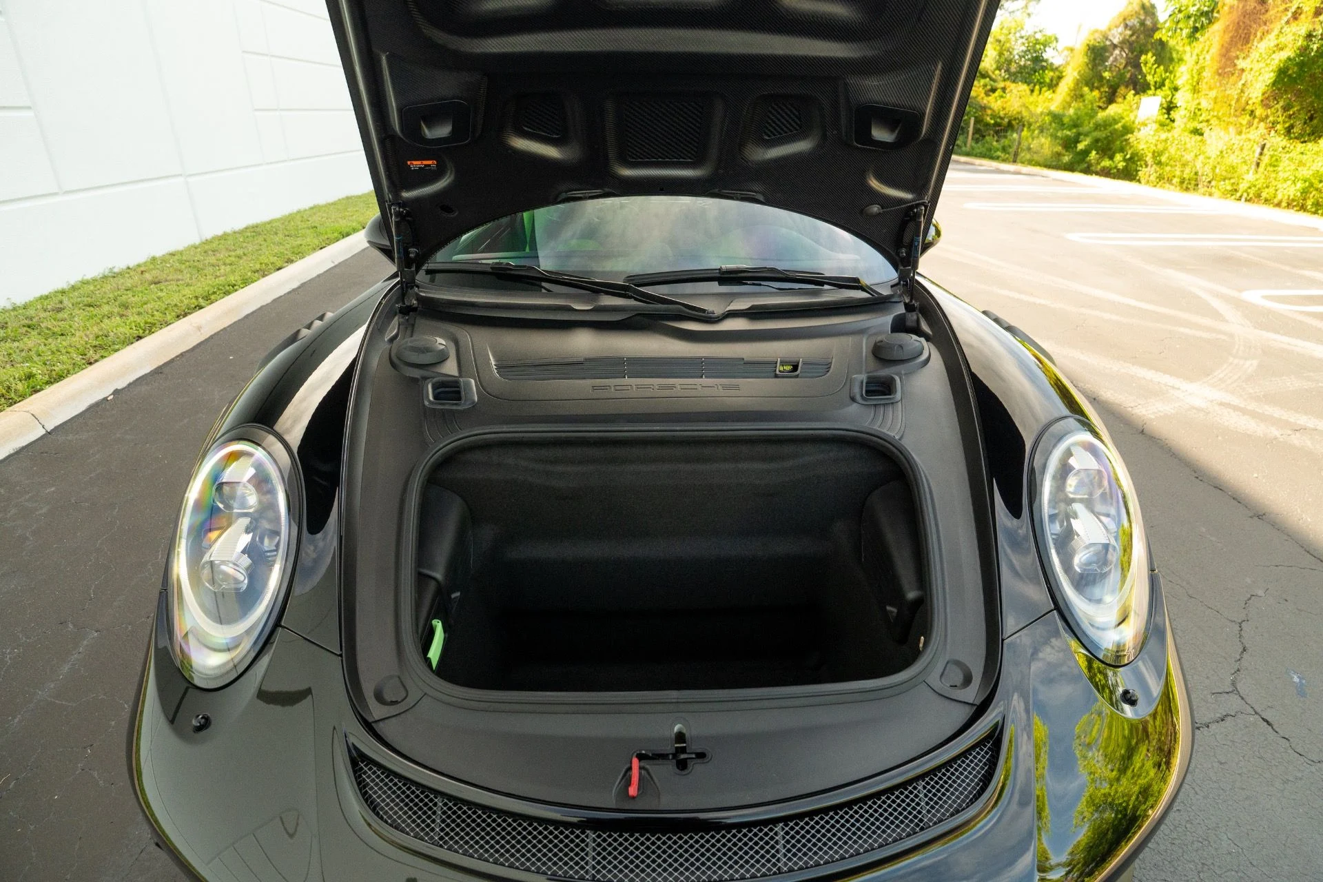 mph063_2344465468_Used_2019_Porsche_911_GT_3_RS_1765832694_6f2ac42525