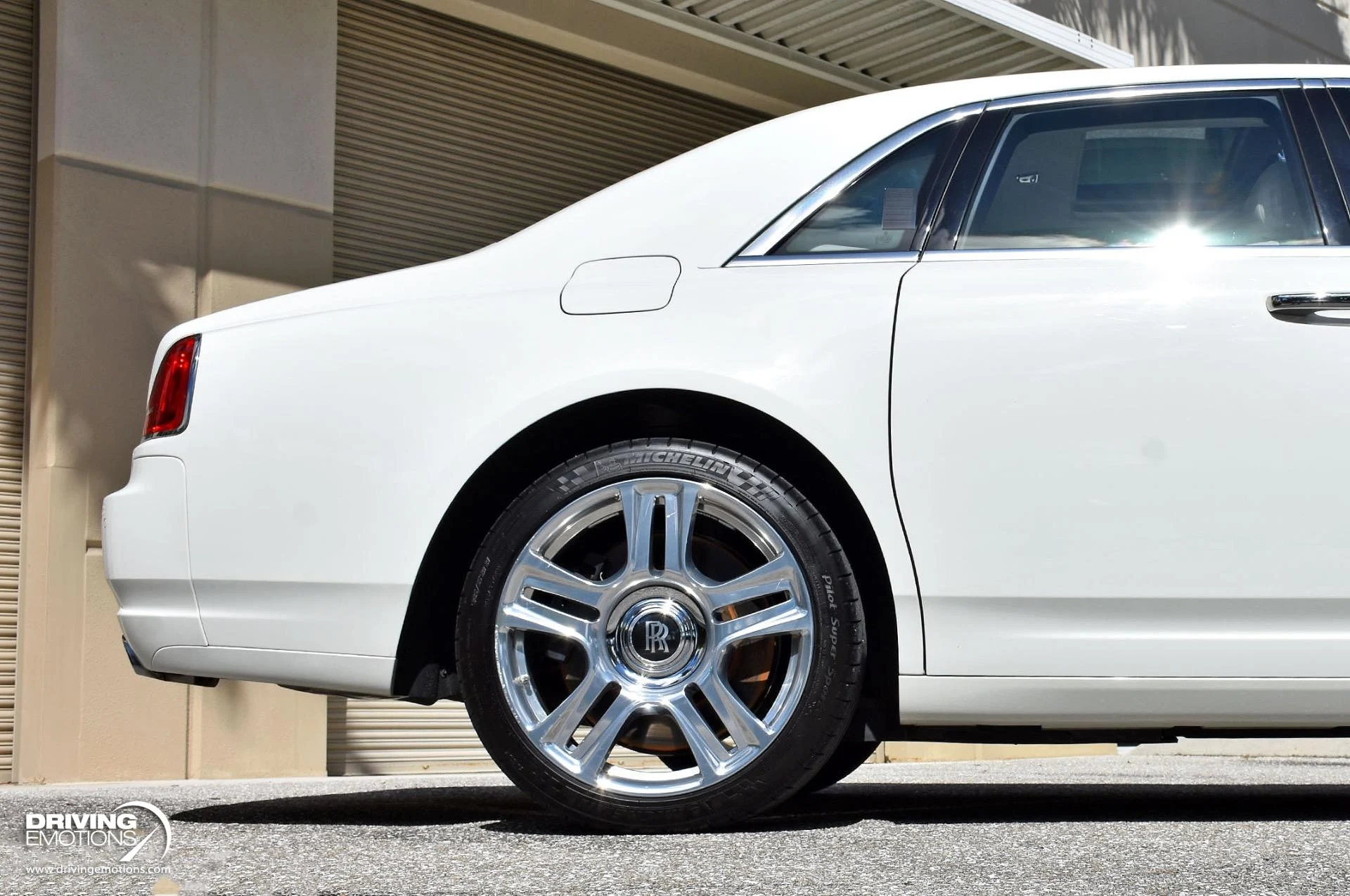 mph063_236727840_872_p64_l_197446c55f