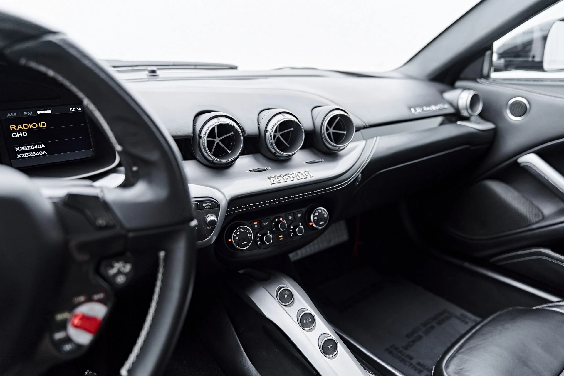 mph063_2482108726_Used_2015_Ferrari_F12_Berlinetta_1790206554_18f18011cb