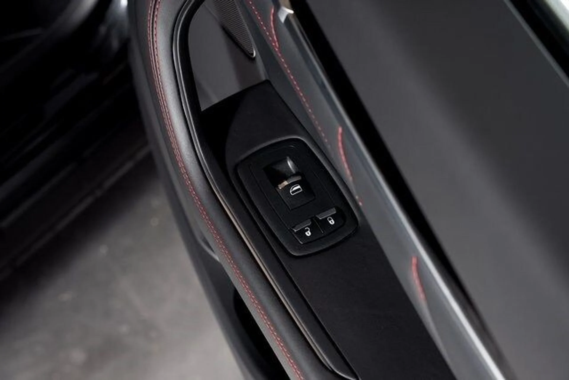 mph063_2533592524_763b01ad47e187082b11ac6e4dfc062bx_e4c2980111