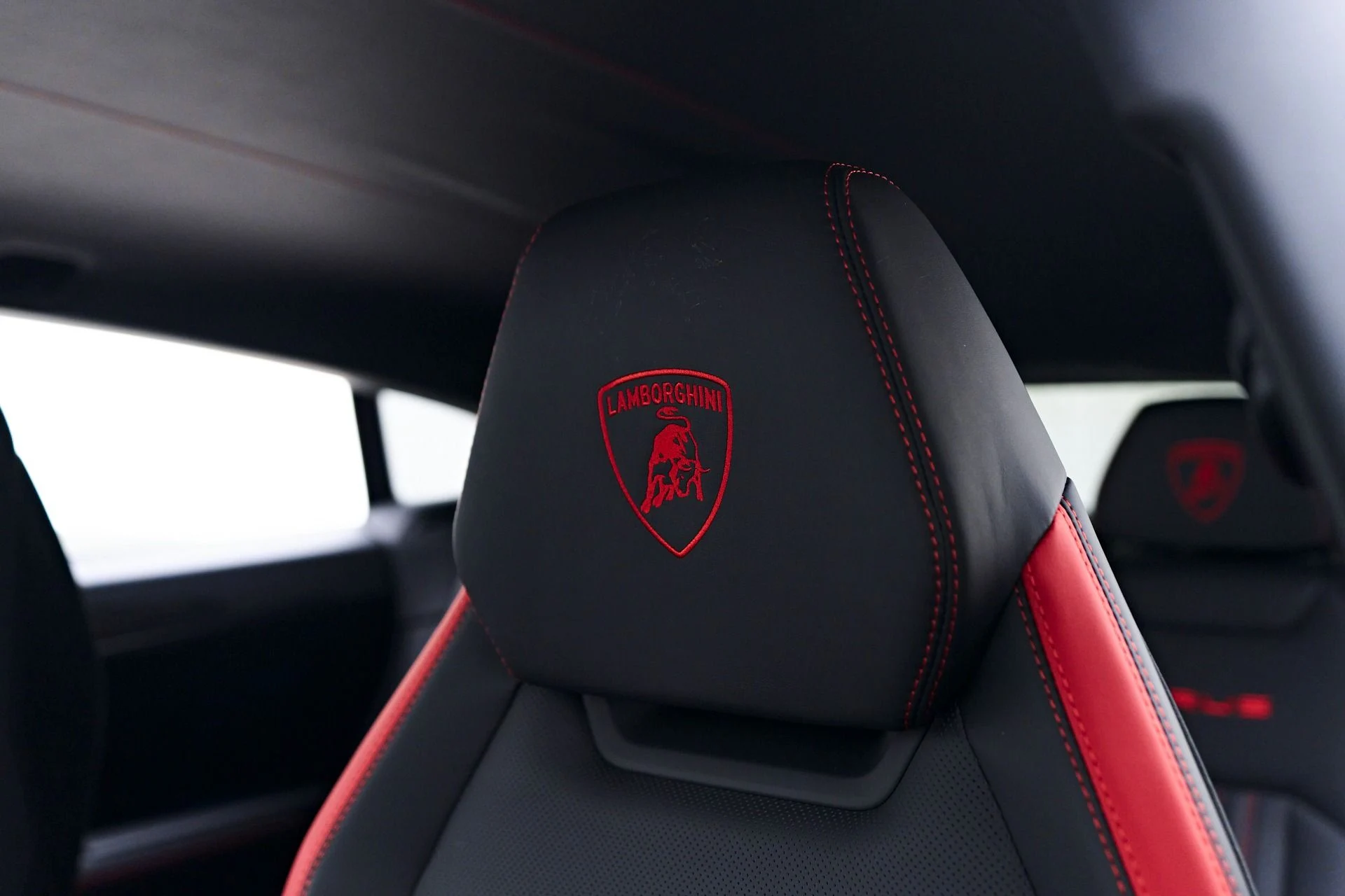 mph063_2548643517_Used_2024_Lamborghini_Urus_Performante_1751408326_808f9c3c3c