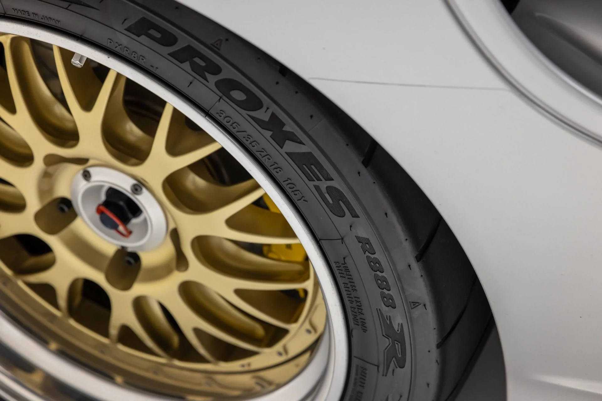 mph063_2619878500_13475_p64_l_4e77933807