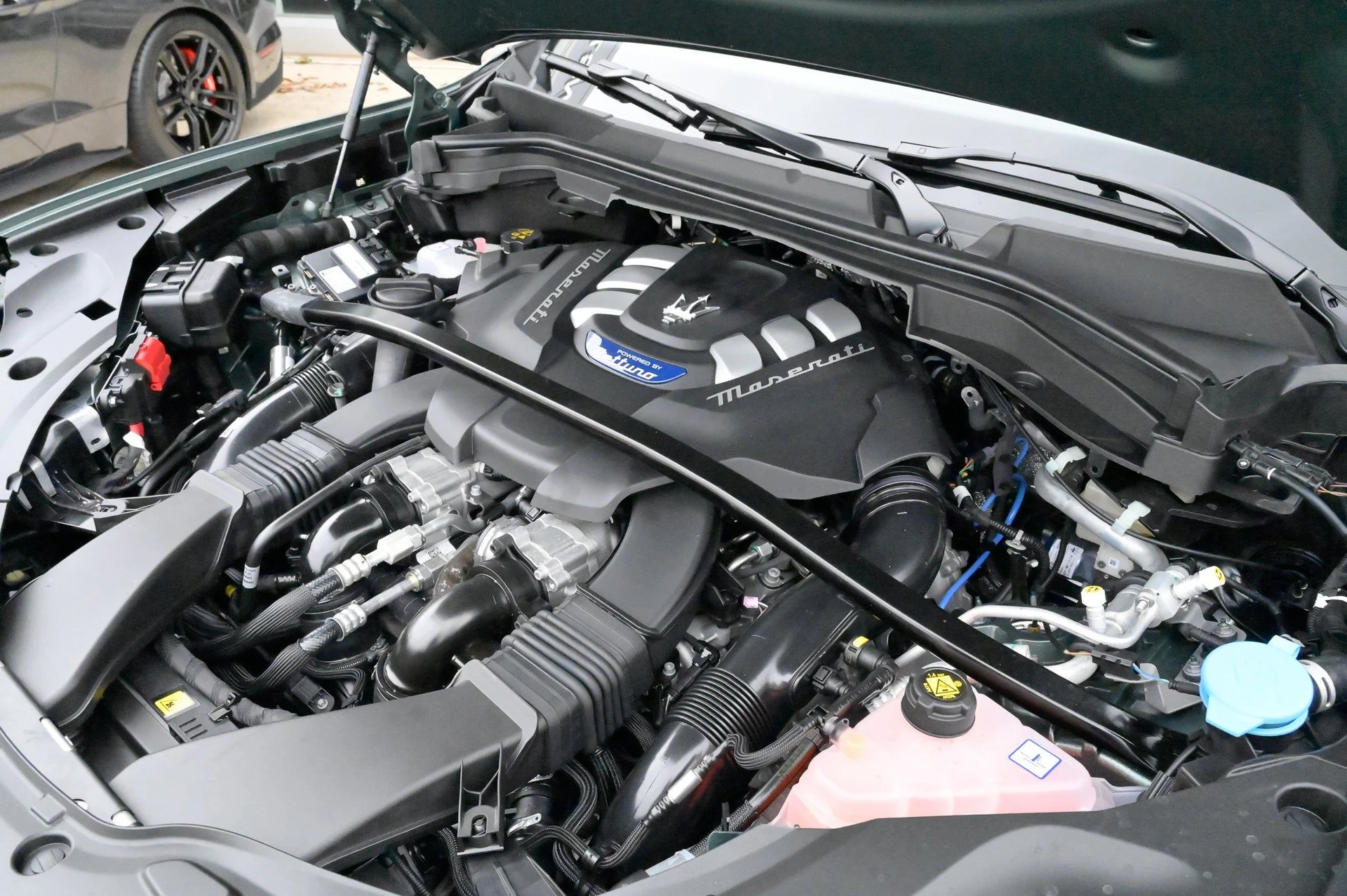 mph063_2647407080_80c3ea9064074048aa8838ffd86c4470_97c304ca65