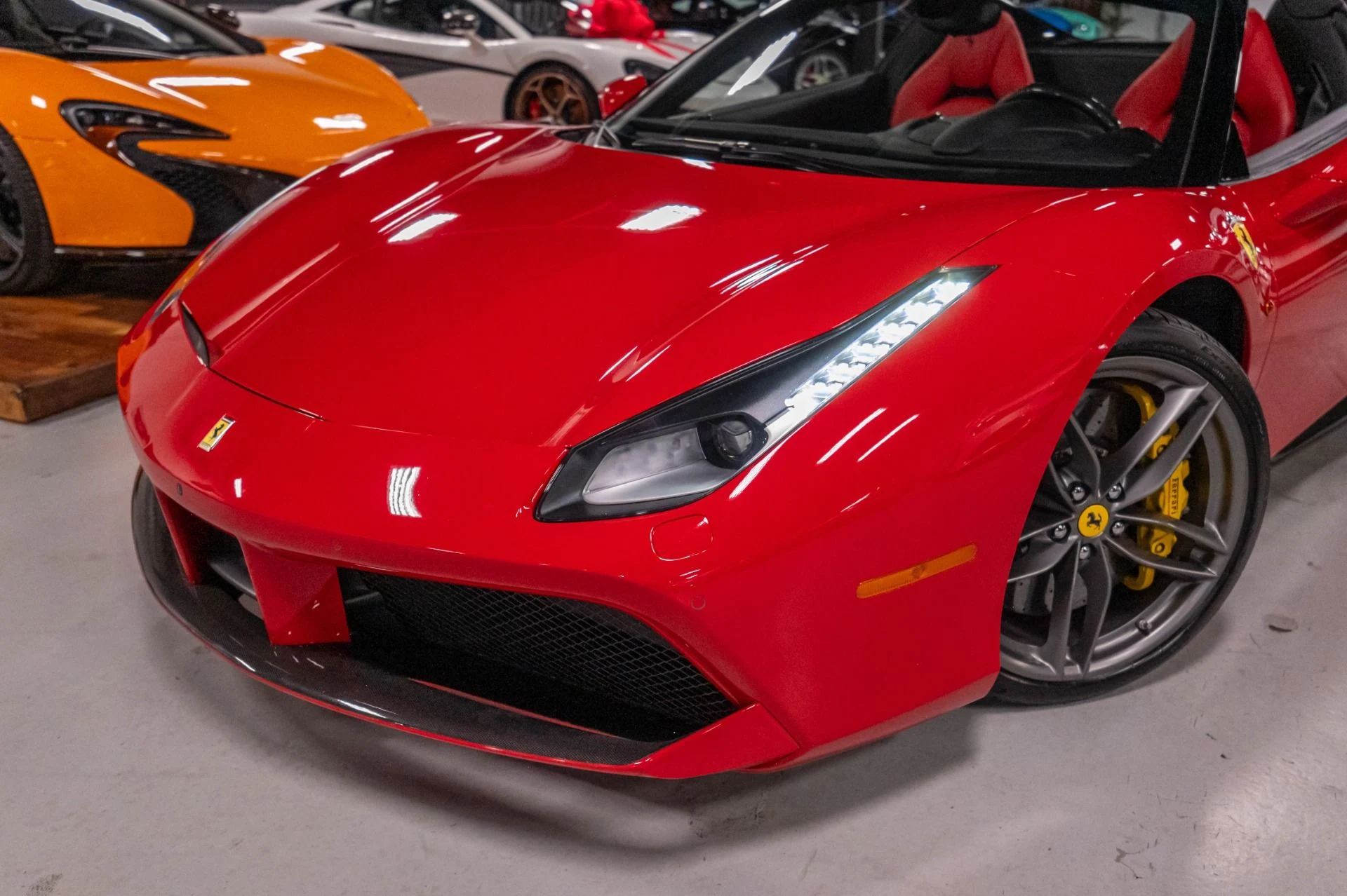 mph063_267888350_Used_2018_Ferrari_488_Spider_1786655775_de882327ef
