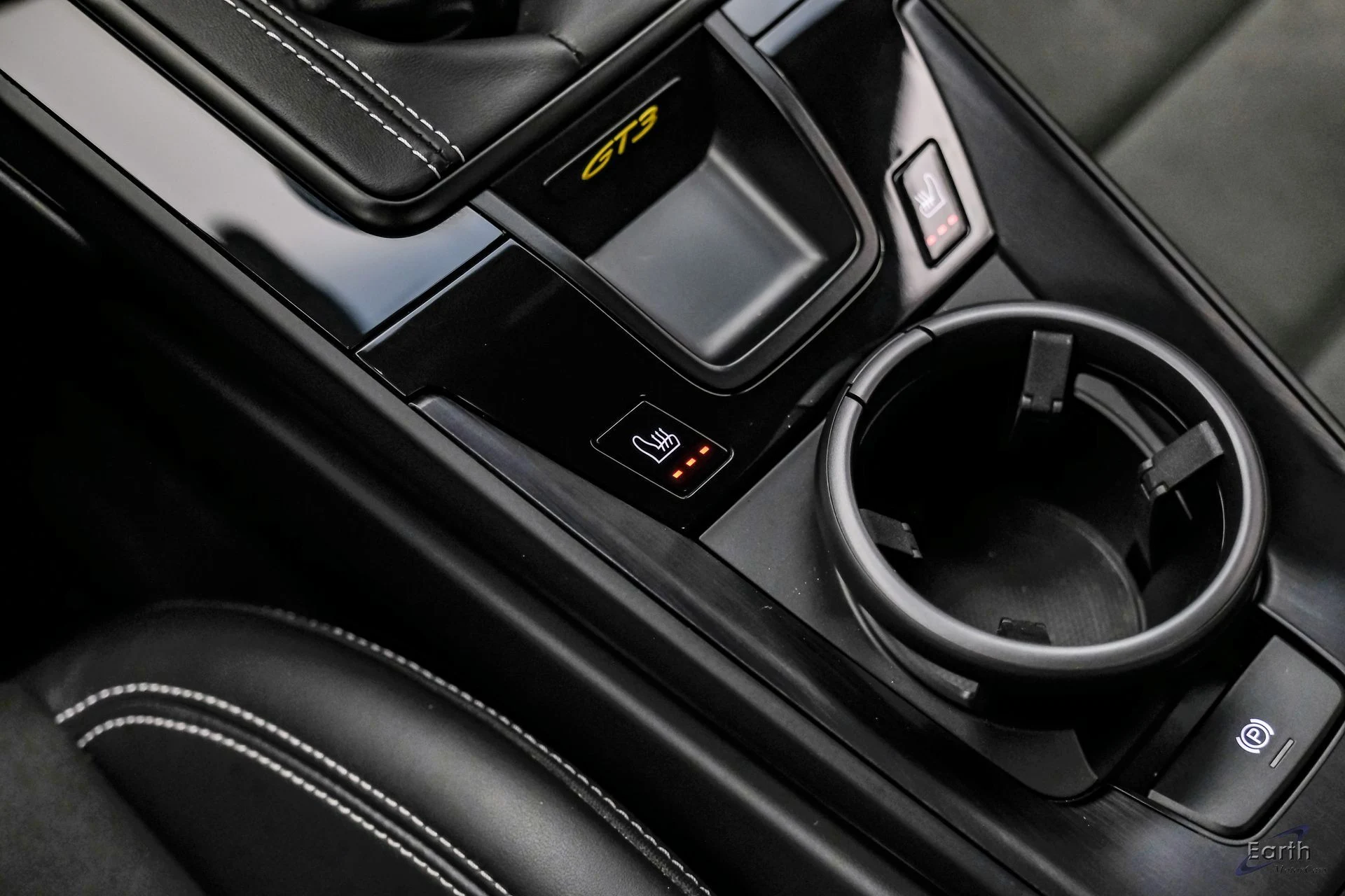 mph063_2695303174_15cabf45bc3f77b845d453d4c1a8e206x_4a9649bd34