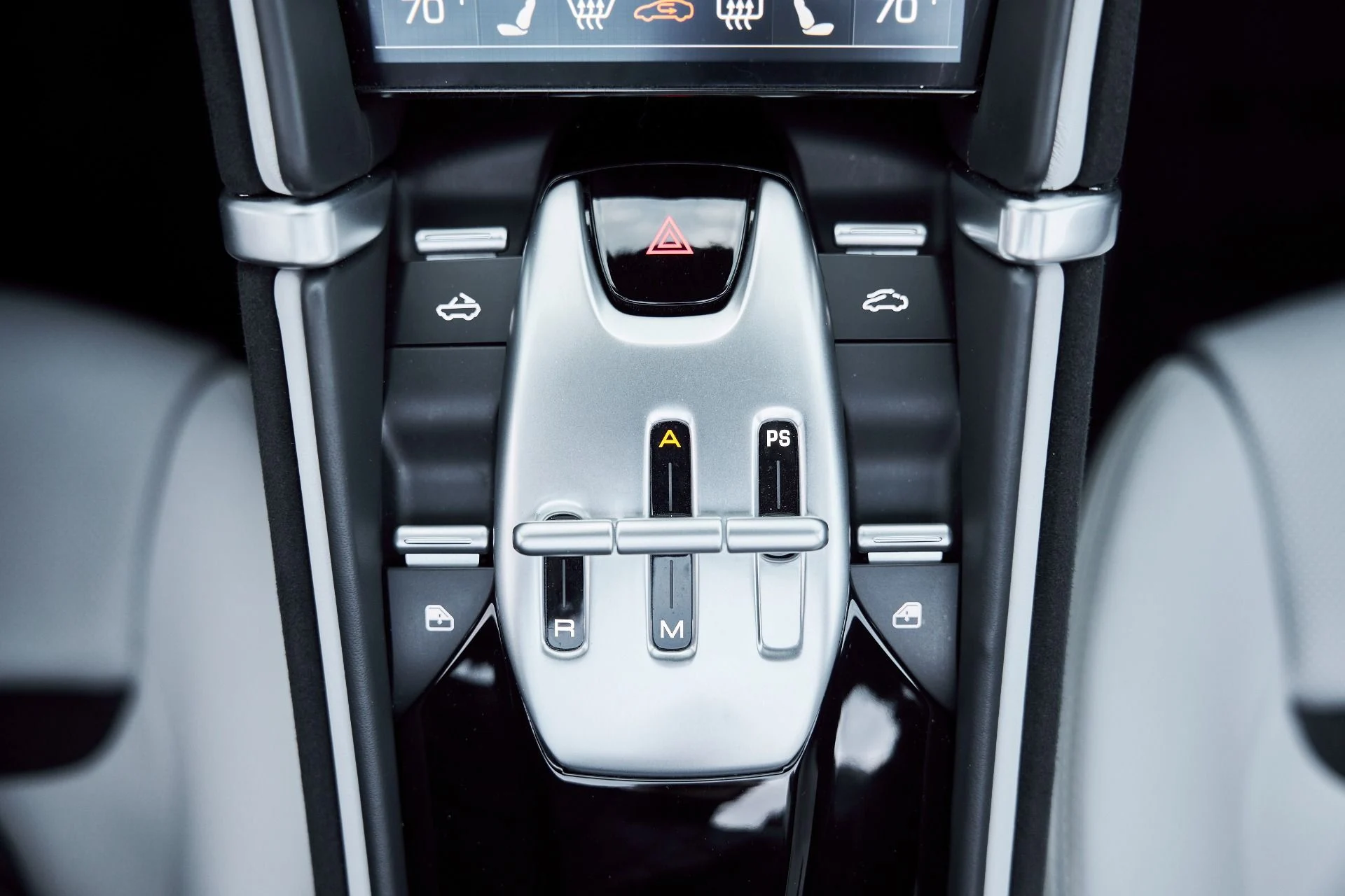 mph063_270056179_Used_2024_Ferrari_Roma_Base_1769222192_31cd375771