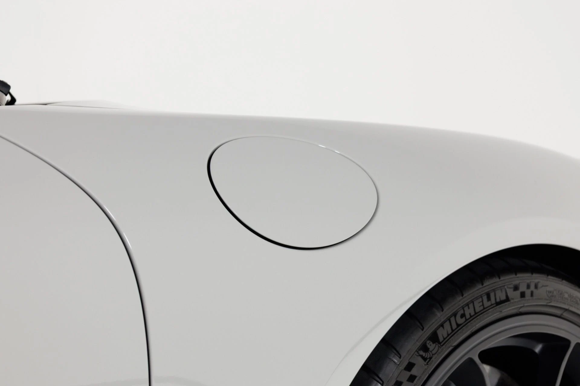 mph063_2708921615_Used_2018_Porsche_911_GT_3_1782944836_3e8abcdaf6