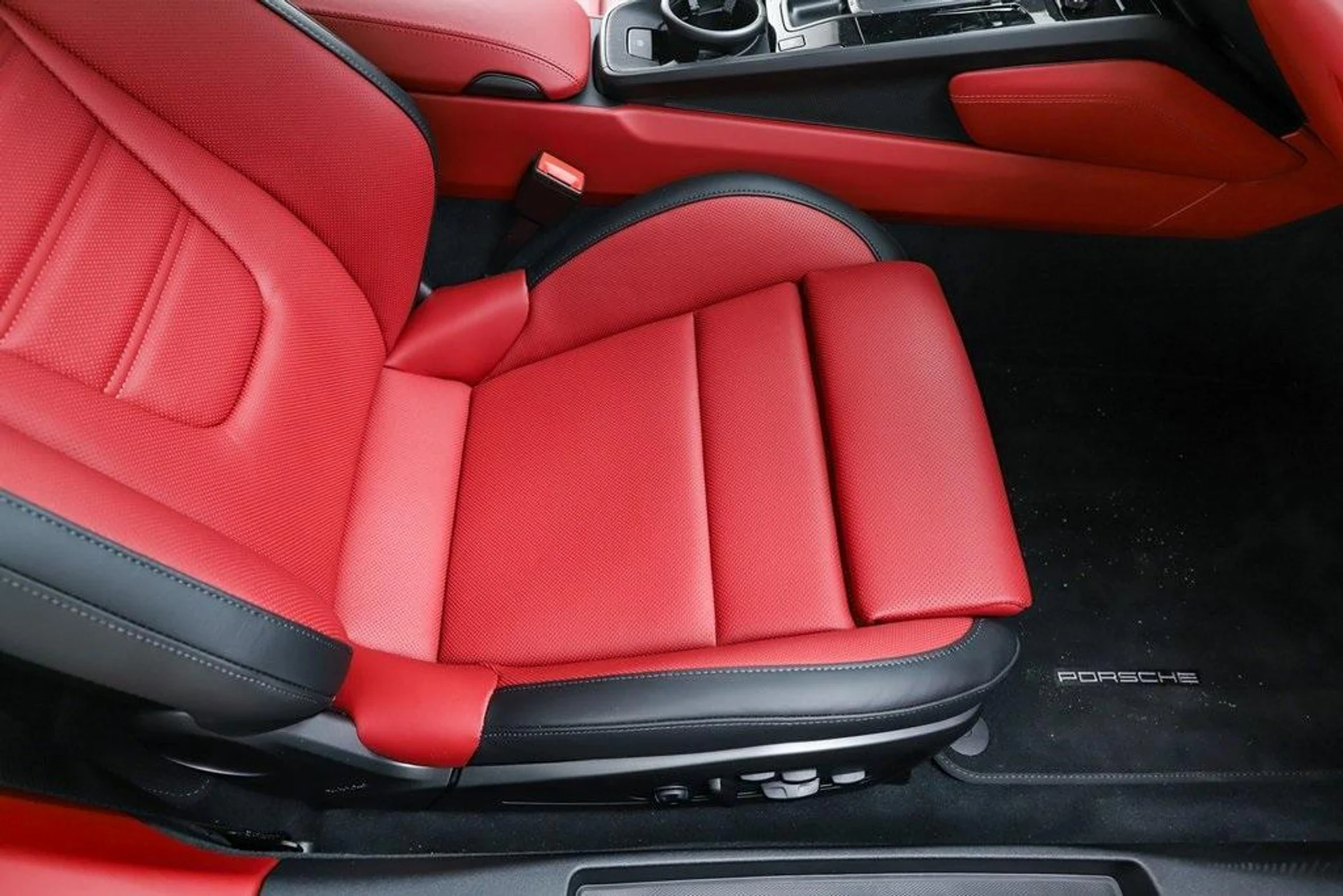 mph063_2710293431_w_Vt_Waujdxv_F_b1_EUDIO_Kn_ID_Zdj4_6bf0b85d29