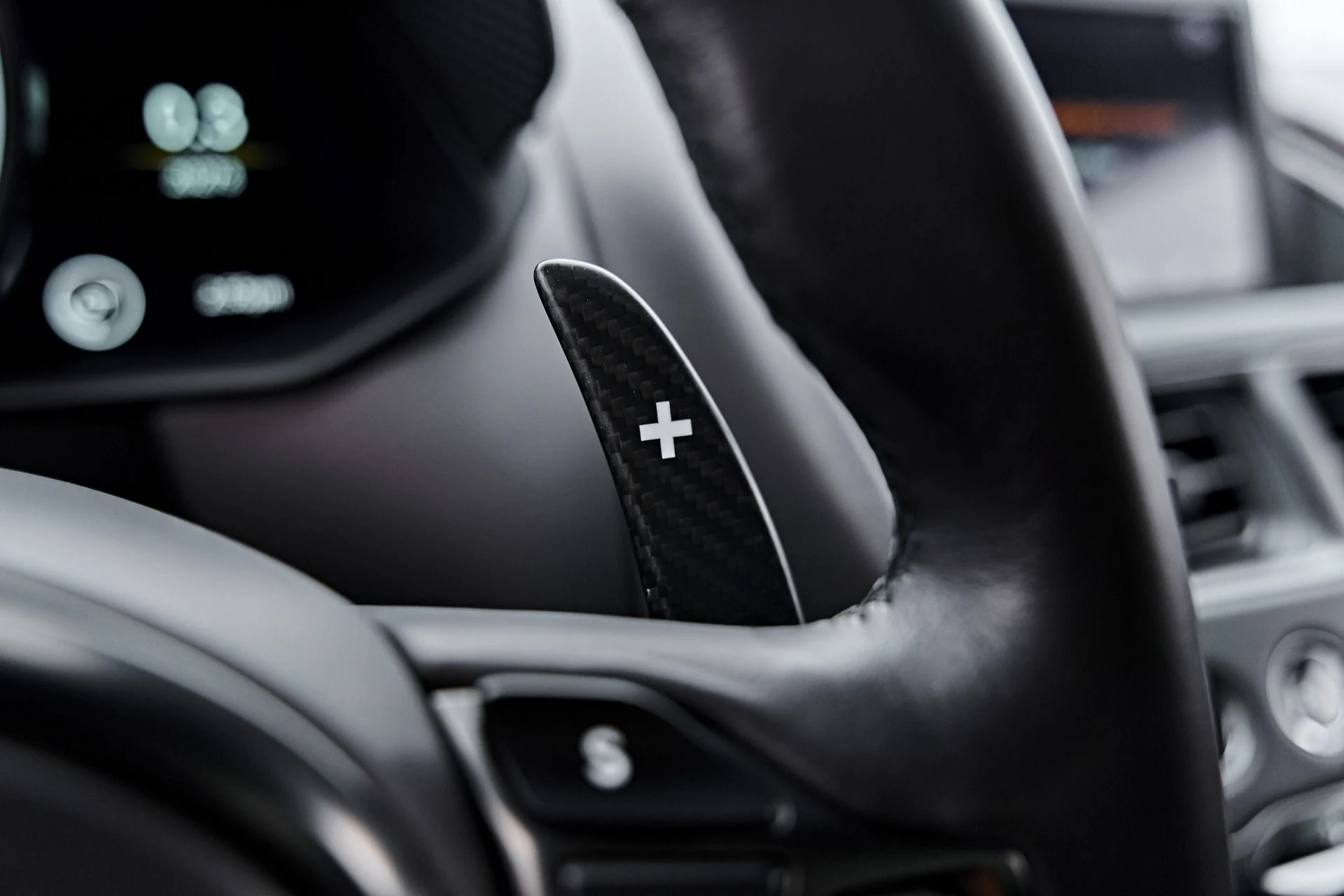 mph063_2756147520_Used_2019_Aston_Martin_DBS_Superleggera_1791337525_efa39b9d90