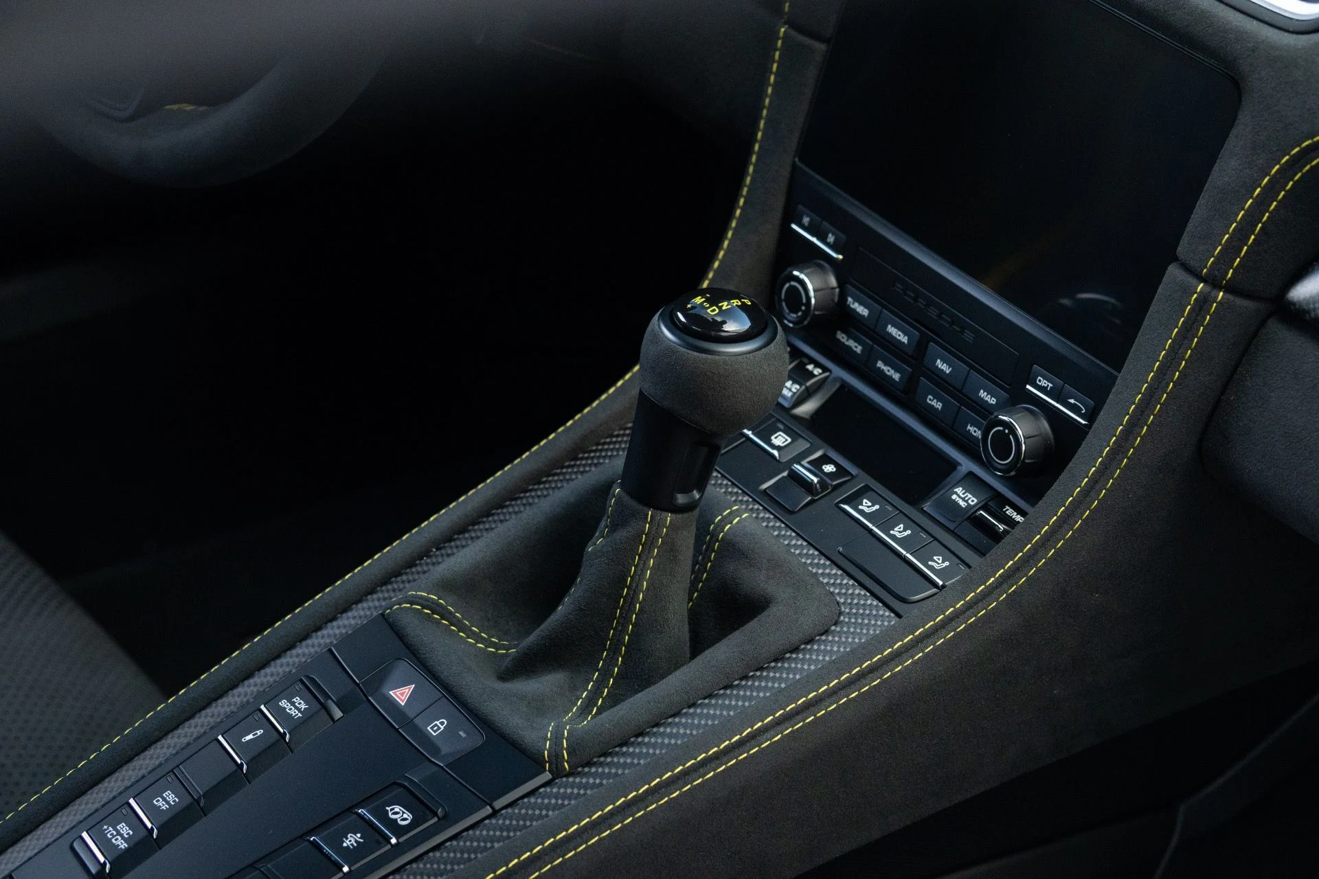 mph063_2757822129_Used_2024_Porsche_718_Cayman_GT_4_RS_1775021157_9003026cdc