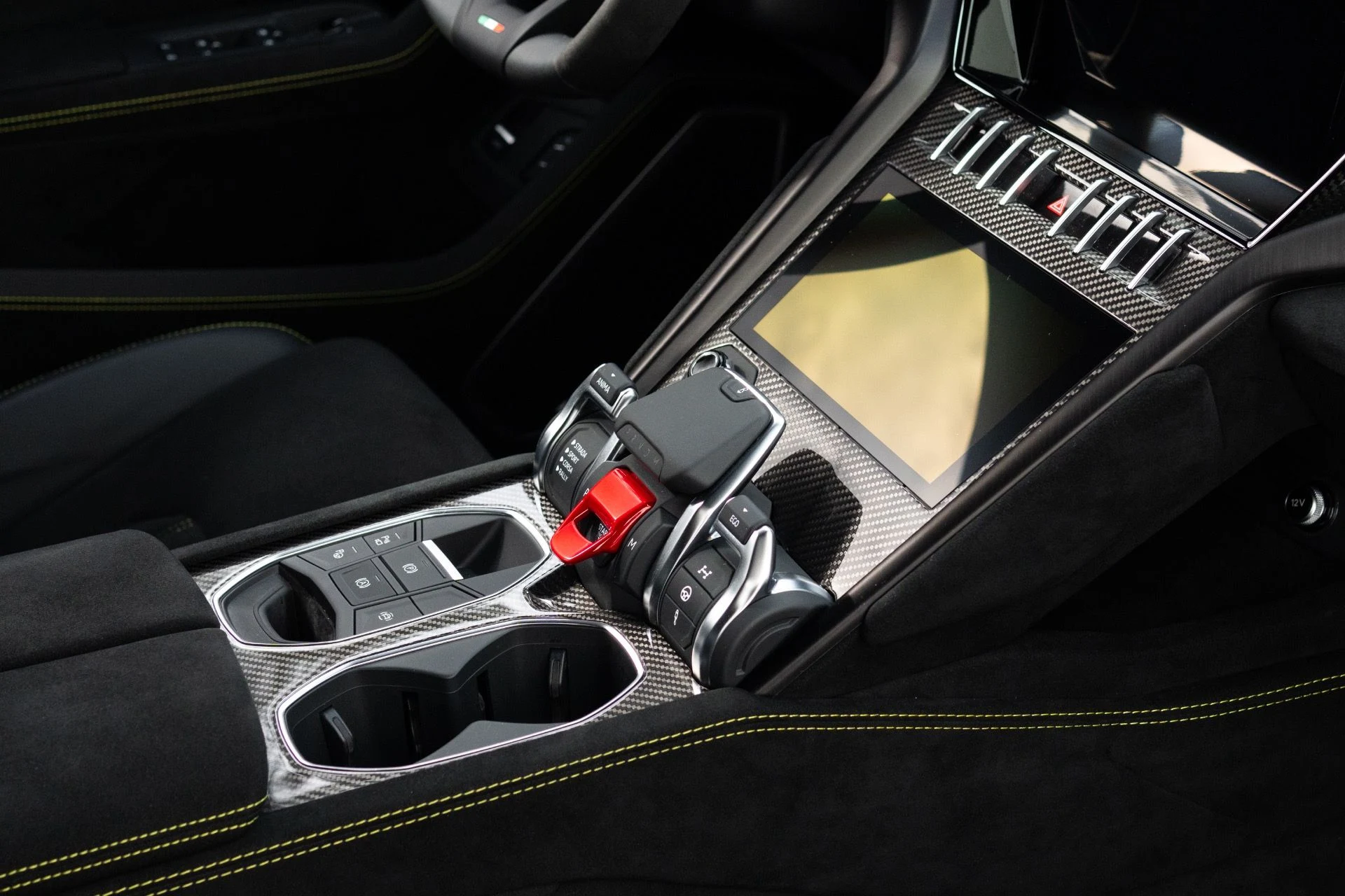 mph063_2772518506_Used_2024_Lamborghini_Urus_Performante_1774062492_1343c5bf8b