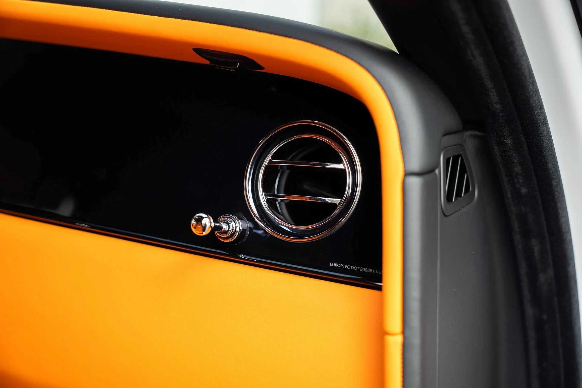 mph063_2775986479_477983144_695f55284b0ded1c3975a648_d706004dec