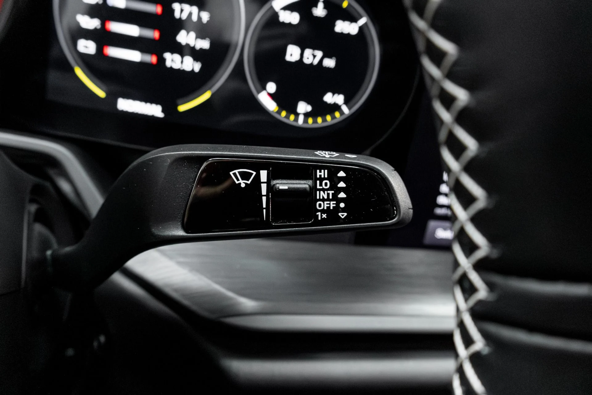 mph063_2845398105_Used_2024_Porsche_911_GT_3_Touring_1770958788_16cd9de6e4