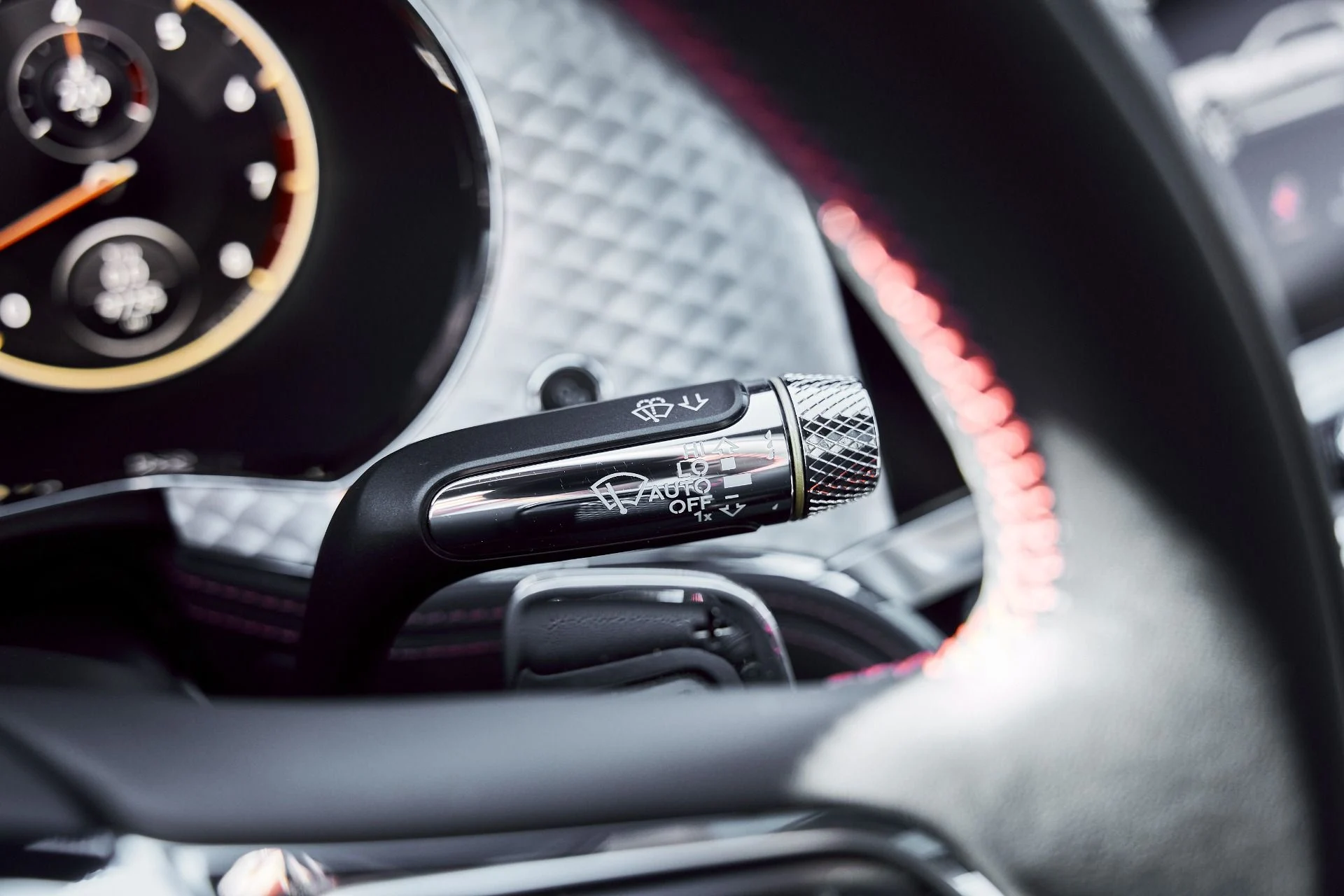 mph063_2852768048_Used_2023_Bentley_Flying_Spur_V8_1773280734_c23336068c