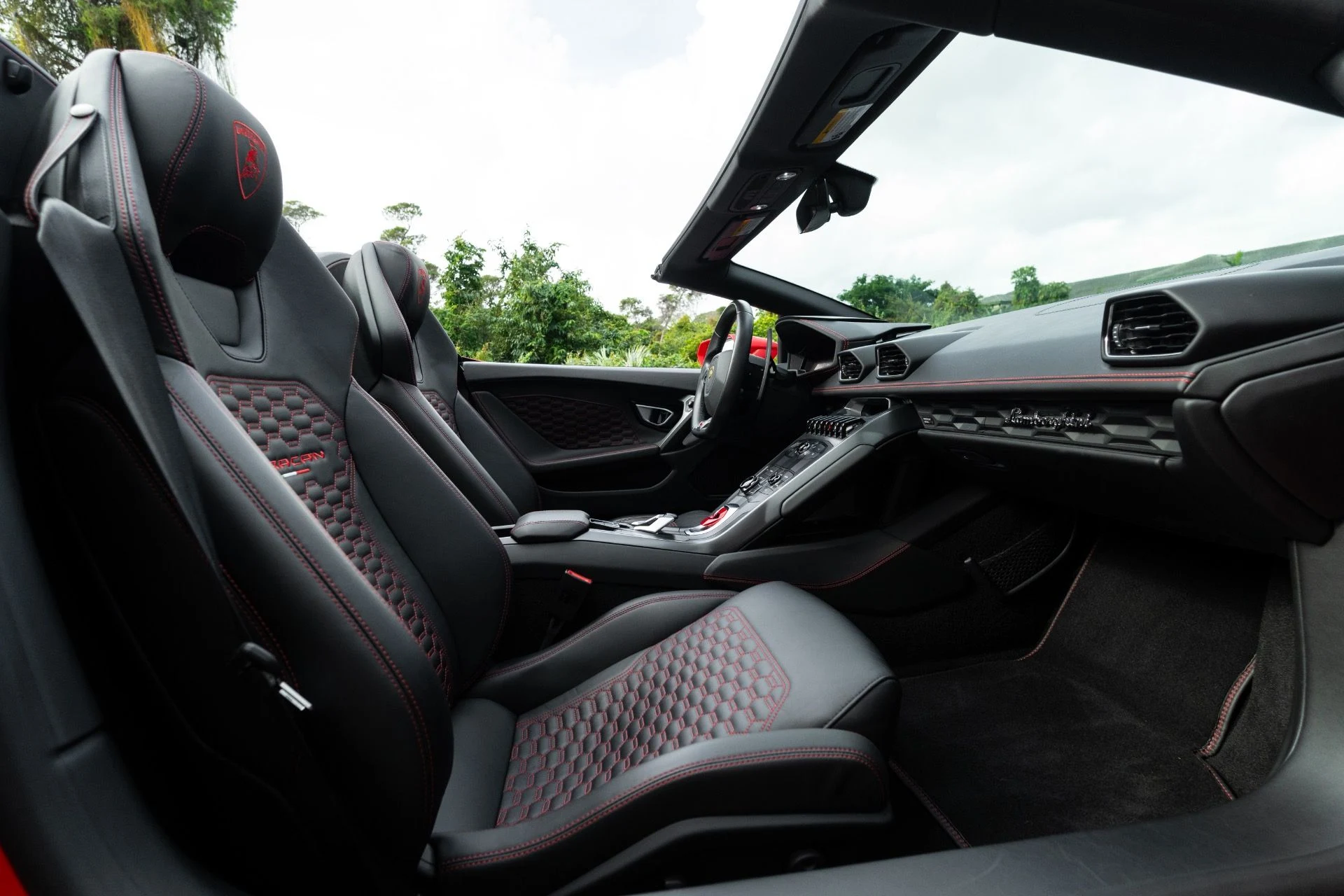 mph063_2858844823_Used_2018_Lamborghini_Huracan_LP_580_2_Spyder_1766443605_4829040f73