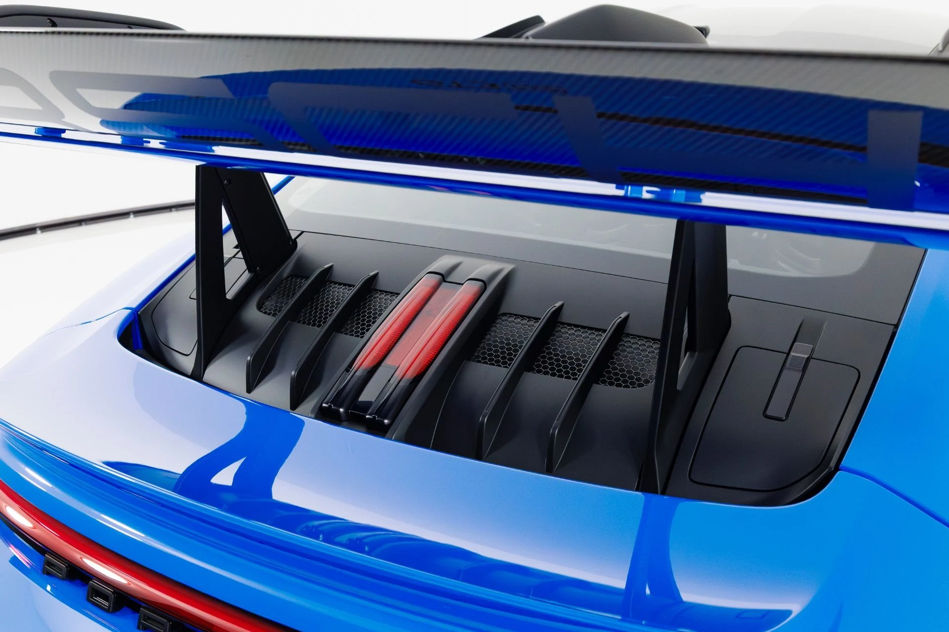 mph063_2873264361_Used_2024_Porsche_911_GT_3_RS_1771372605_d94bd9a78d