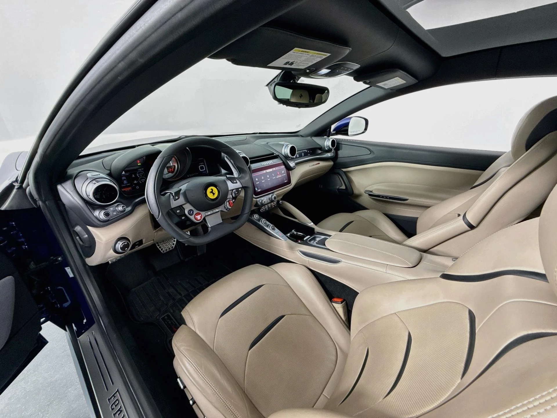 mph063_2898026398_Used_2019_Ferrari_GTC_4_Lusso_1792629200_4a337ce857