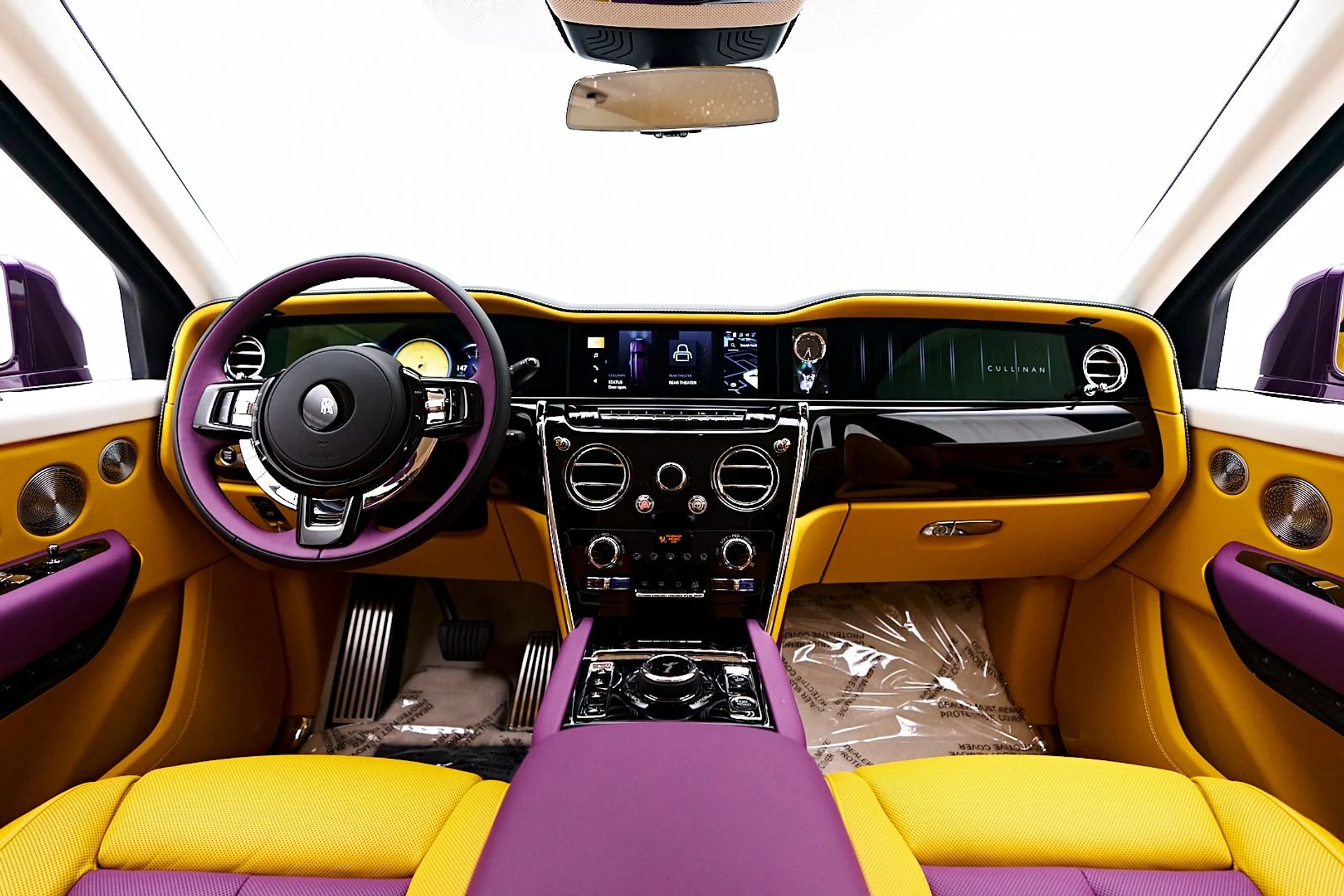 mph063_2928531758_Used_2025_Rolls_Royce_Cullinan_Base_1736646133_8ae31d67cc