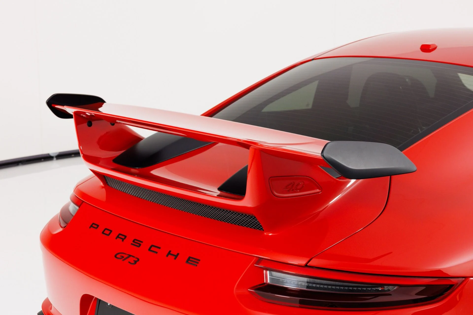 mph063_3047652190_Used_2018_Porsche_911_GT_3_1782237133_031c2d7d75