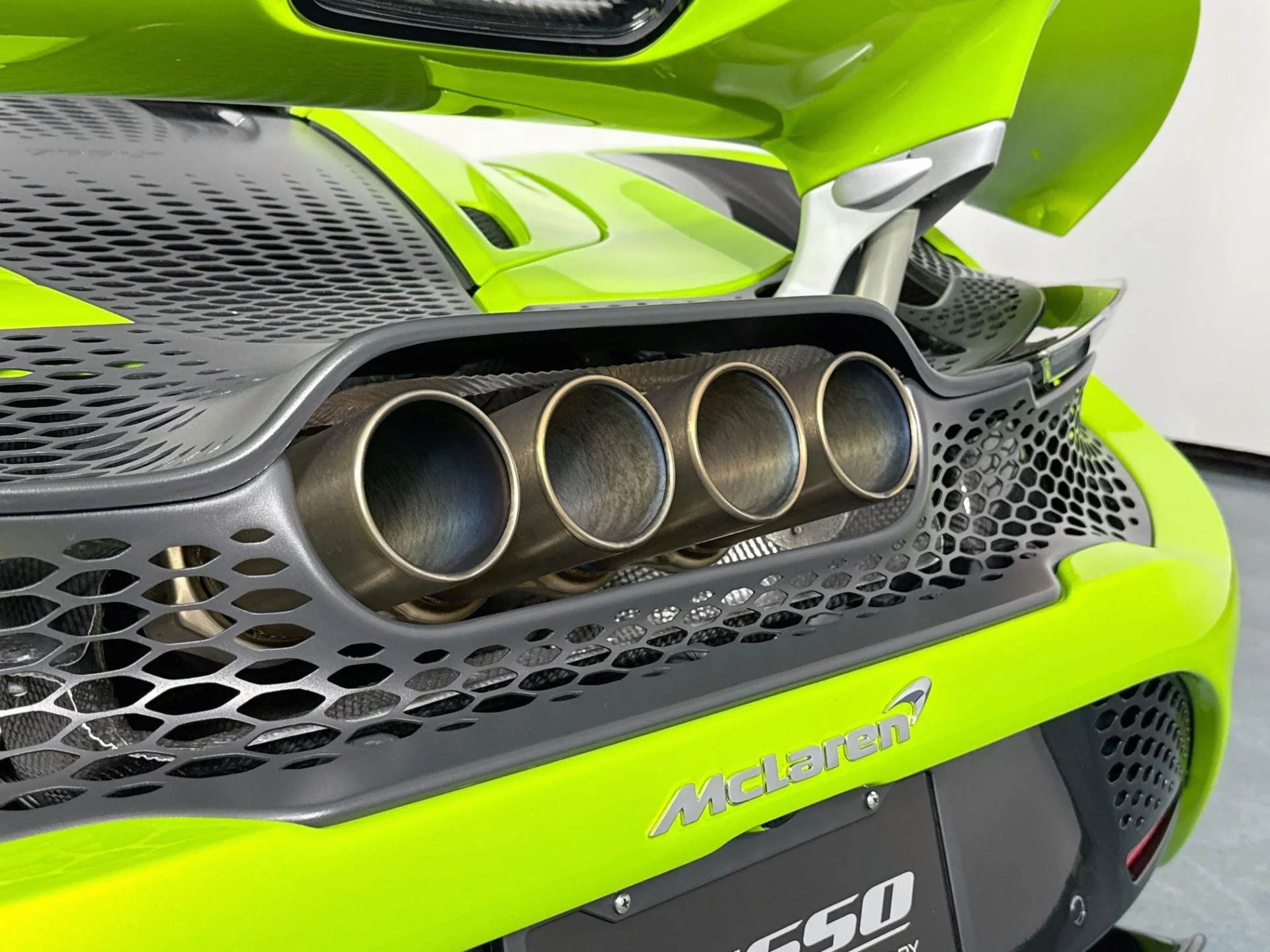mph063_3051060170_Used_2022_Mc_Laren_765_LT_Spider_1789410120_dd74476f6f